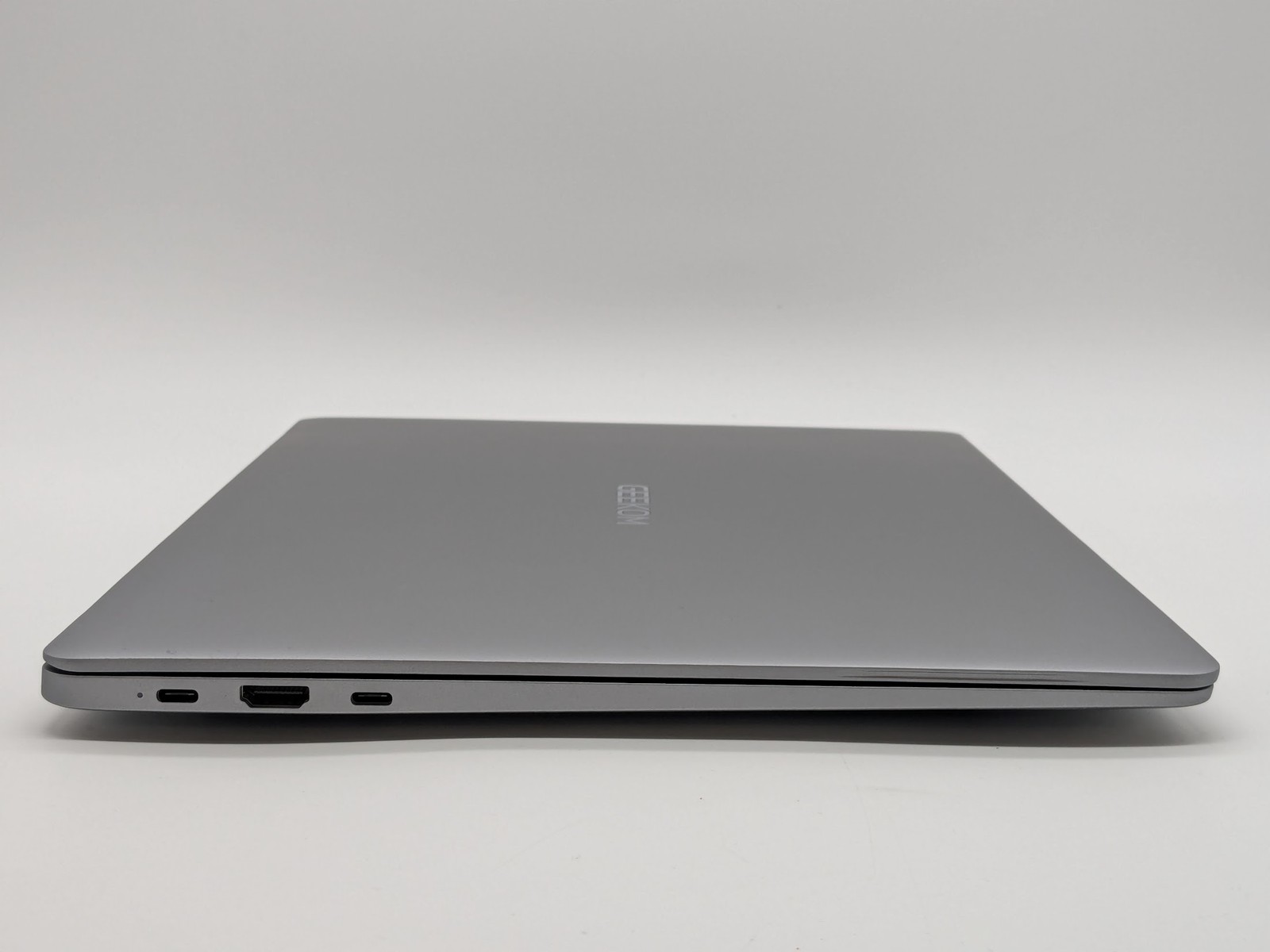 GEEKOM GeekBook X16 Pro 16″ Laptop Ultra 9 185H 32GB RAM 2TB SSD Win 11