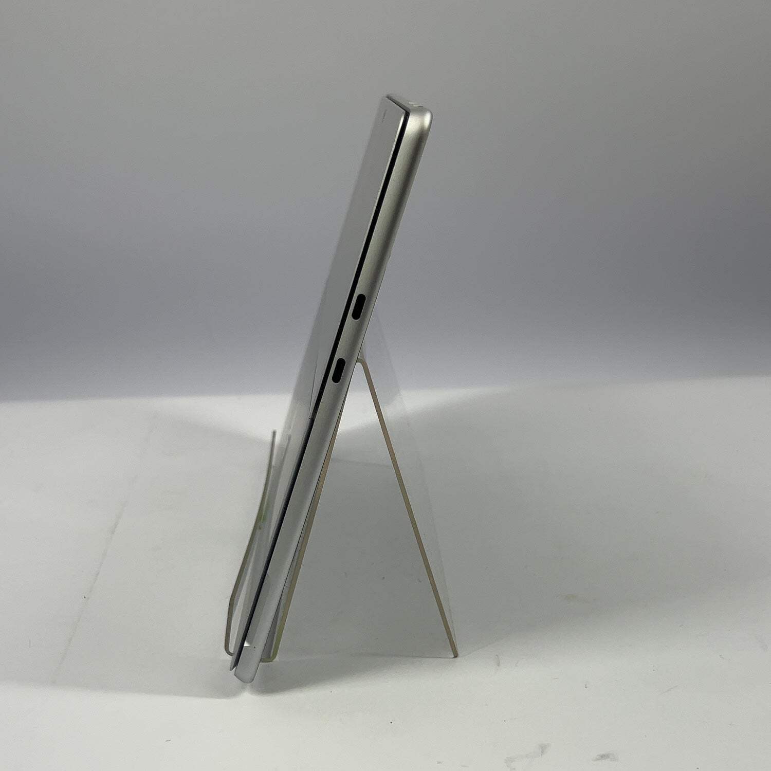 Microsoft Surface Pro 11 2076 13″ Snapdragon X Plus 3.4GHz 16GB RAM 1TB SSD
