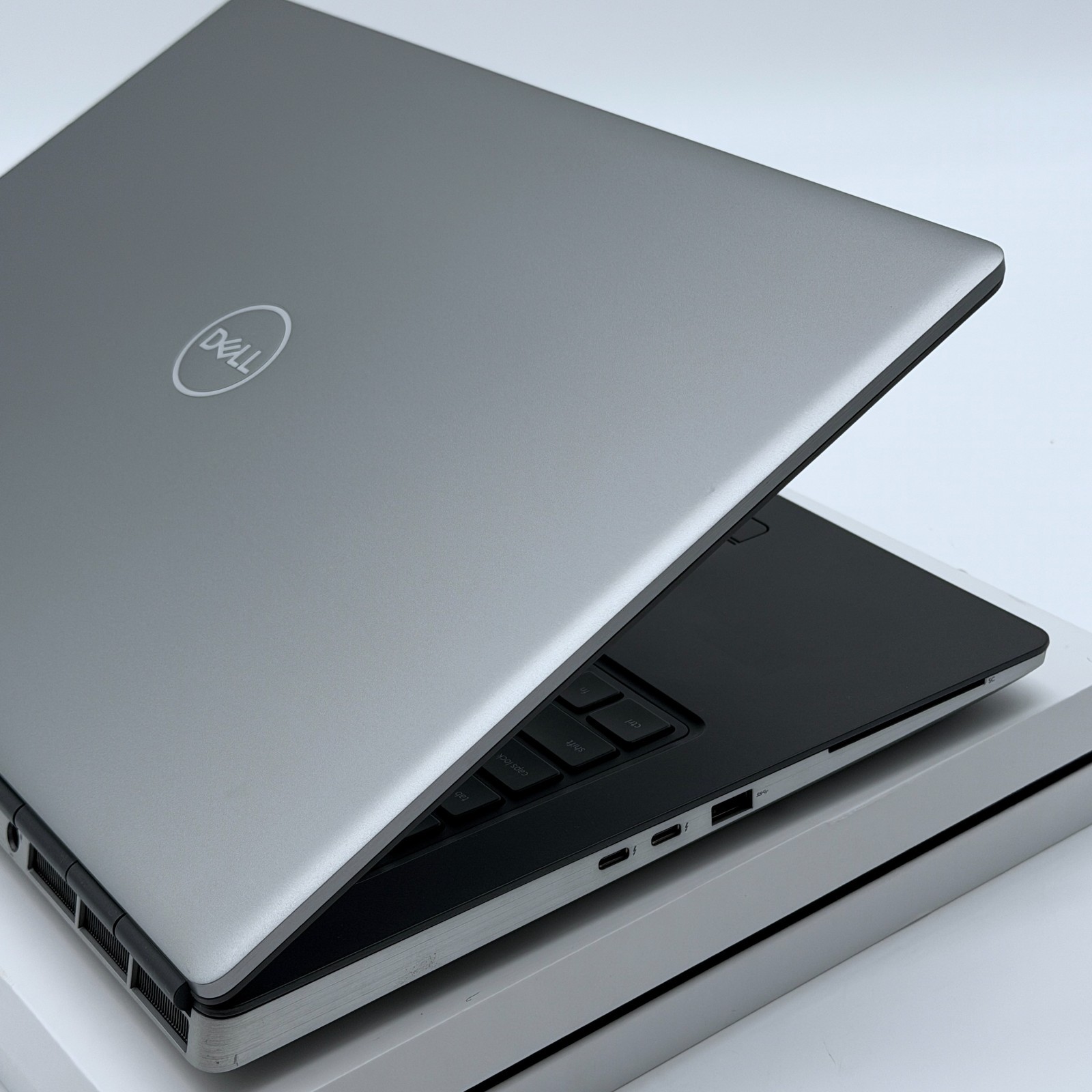 DELL PRECISION 7760 i9-11950H 128GB 2TB RTX A5000 16GB – 100% BATTERY