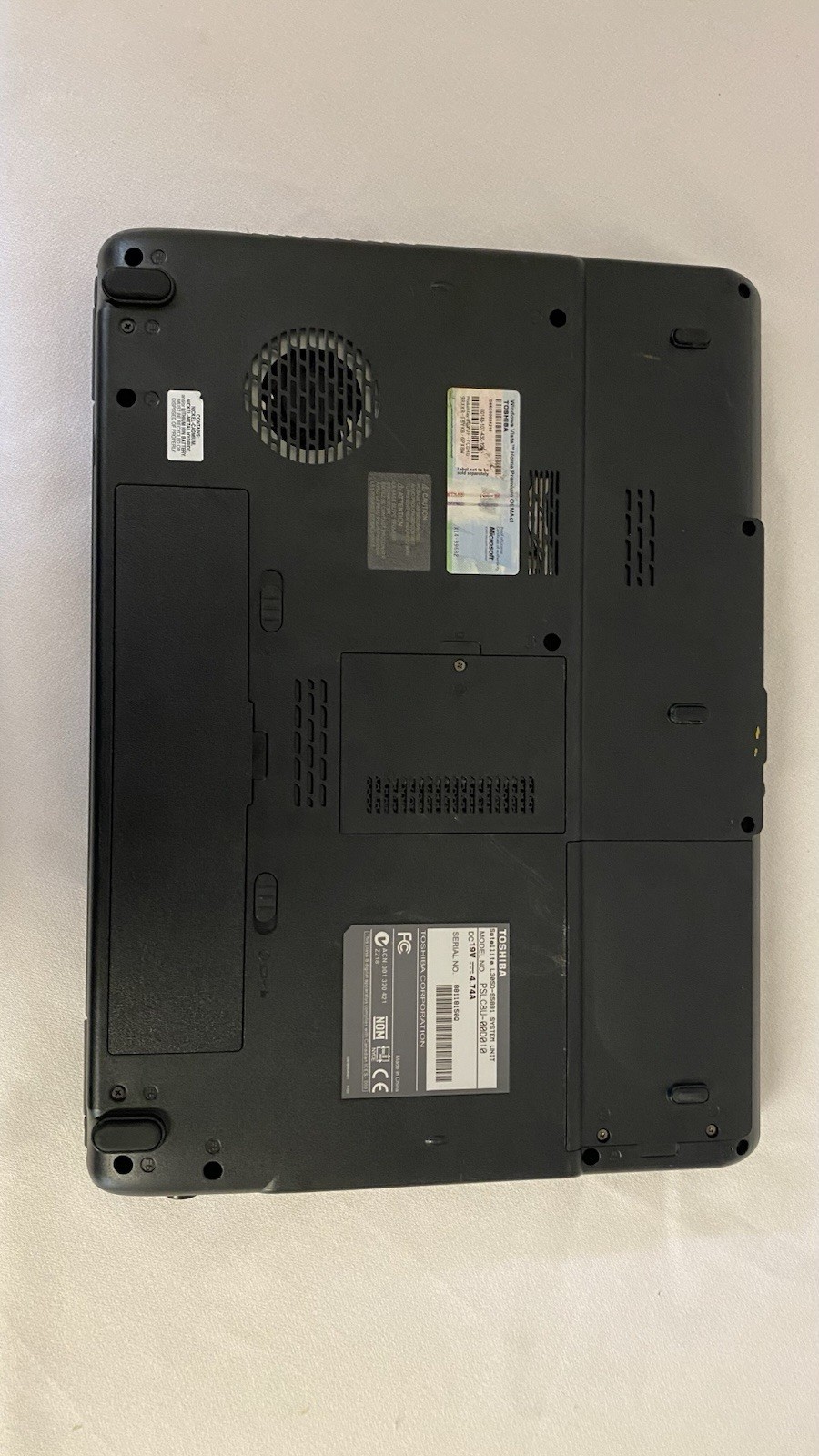 Toshiba Satellite L305D-S5934 AMD Turion X2 RM-70 2GHz 1 GB NO CHARGER. Works!