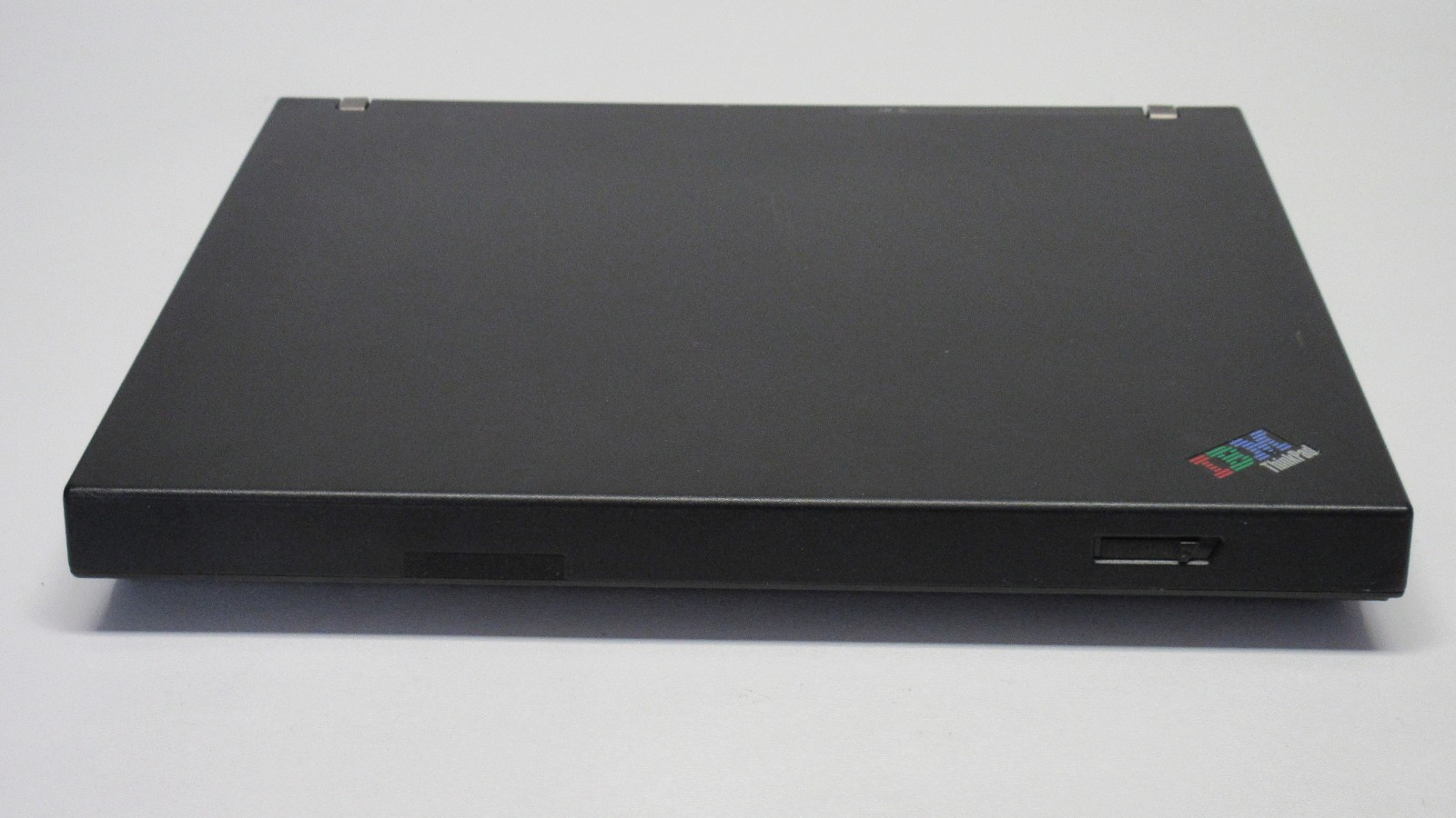 IBM ThinkPad R50e, Pentium Centrino 1.6Ghz, 512MB, 60GB HDD, DVD-RAM, Win XP SP3