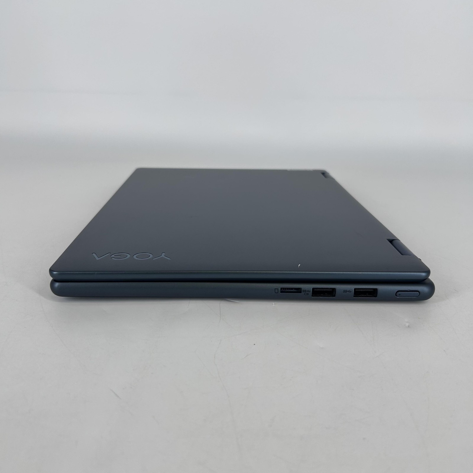 Lenovo Yoga 6 13.3 FHD+ TOUCH 2.0 GHz Ryzen 5 7530U 8GB 256GB SSD Very Good