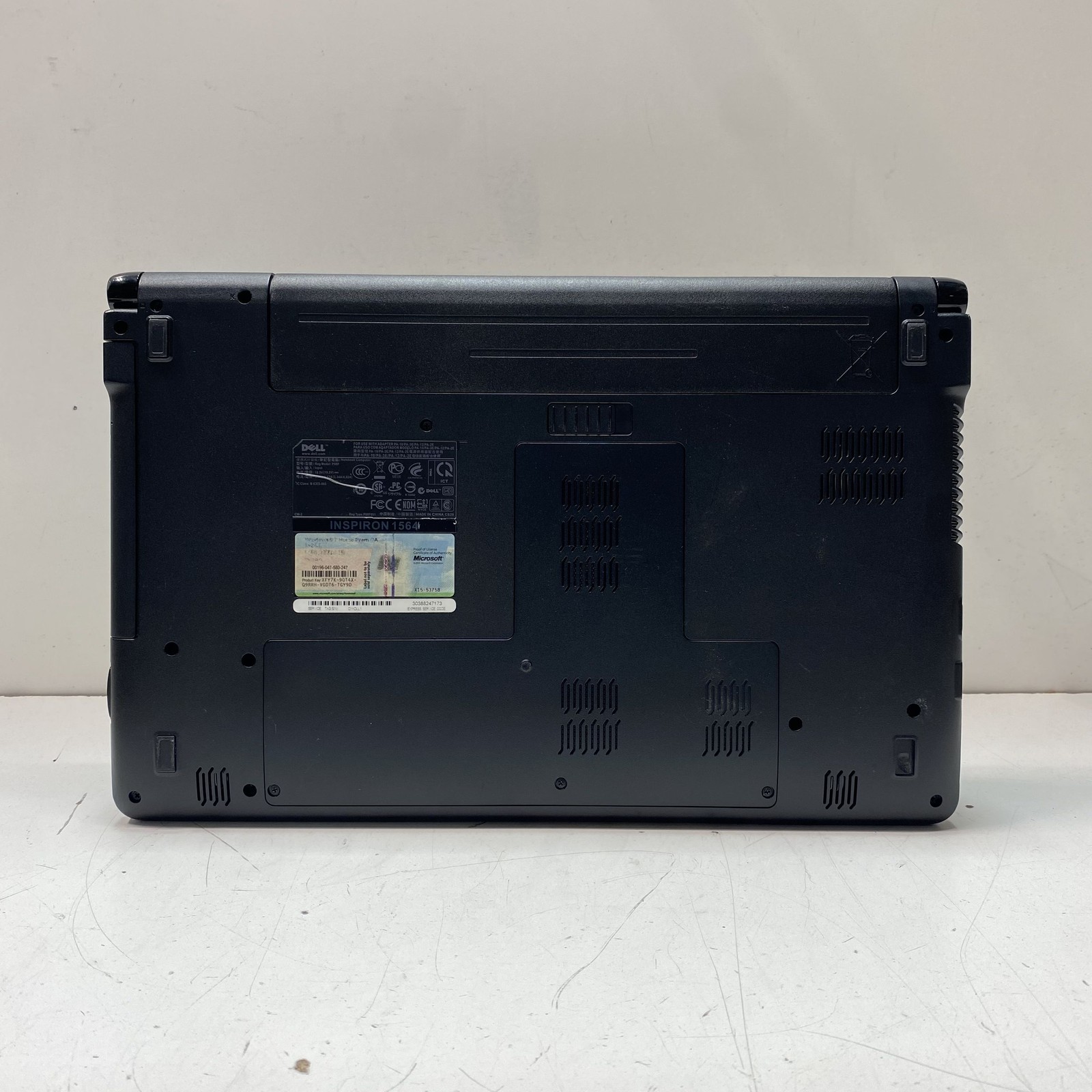Dell Inspiron 1564 – 15.6″ Intel Core i5 Processor (No Hard Drive)