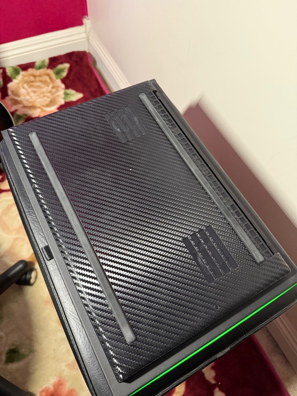 Razer Blade 15, 2018 – Carbon Fiber – With Original Box and Decoded Sleeve
