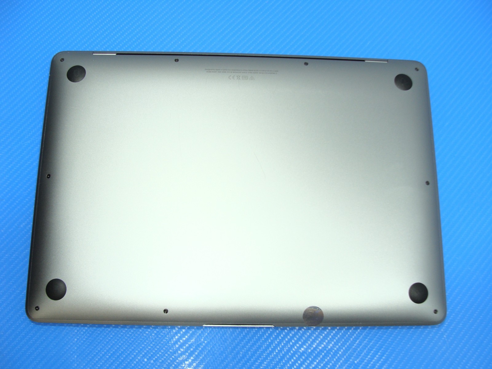 Apple MacBook Air A2337 13.3″ M1 (2020) 8CPU/7GPU 8GB 128GB MGN63LL/A +Charger