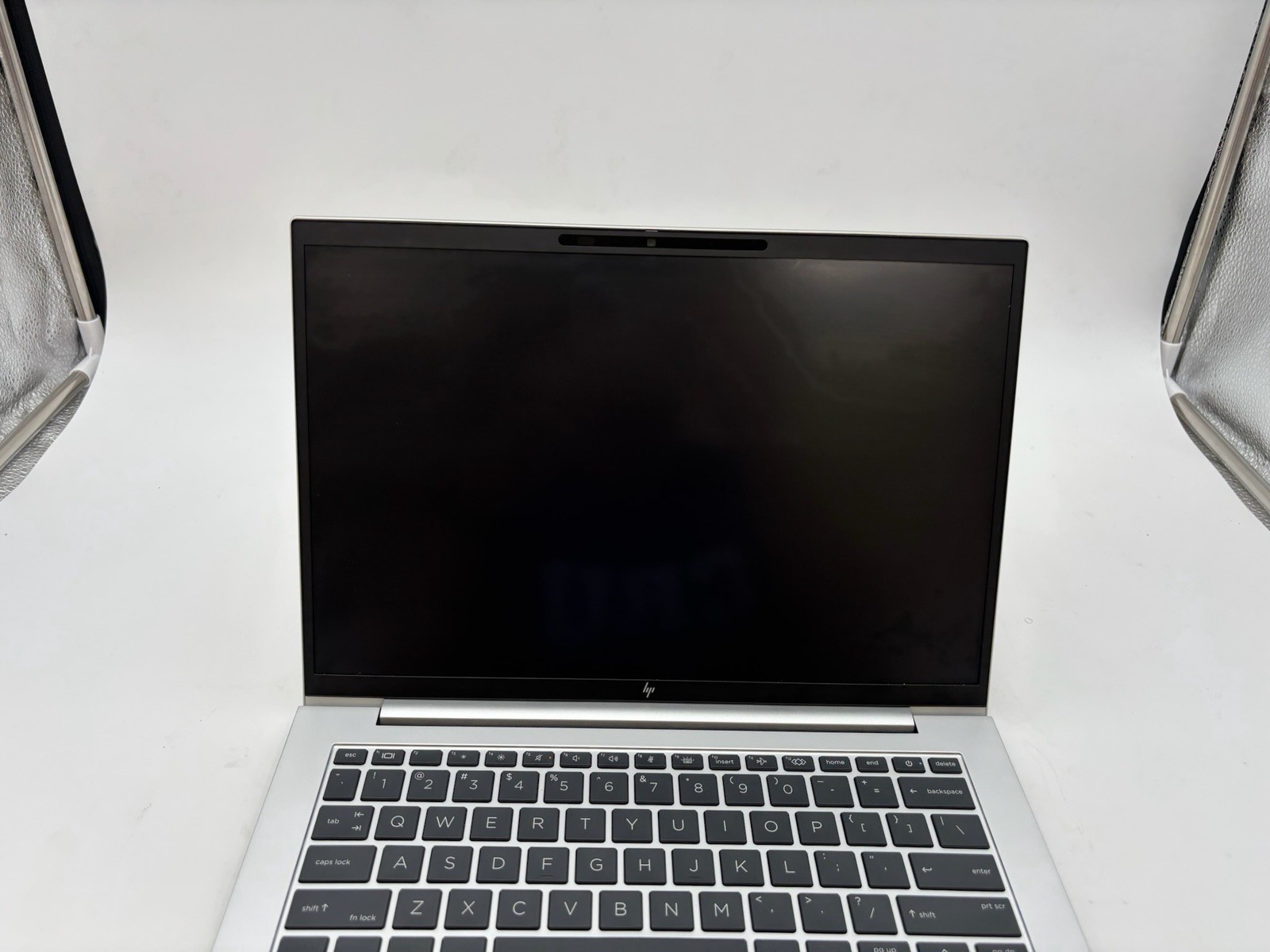 HP EliteBook 840 14″ G11 512 GB SSD 32 GB RAM Ultra 5 135U Windows 11 Pro
