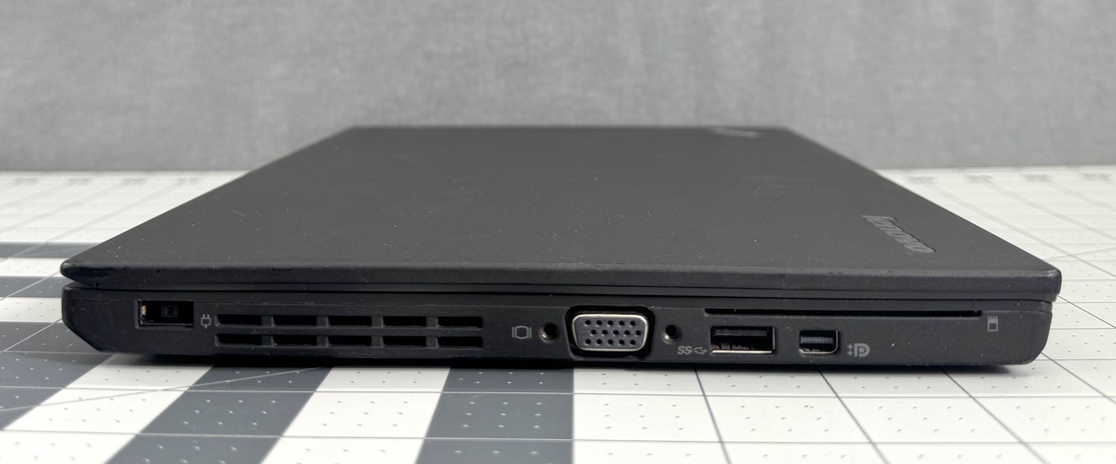 Lenovo Thinkpad X250 12.5″ Laptop i7 5600U 8GB RAM 114 GB SSD – Tested & Working