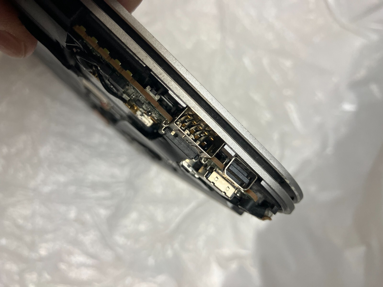 Dell XPS 13-L321X i5-2467M 4GB RAM NO HDD FOR PARTS