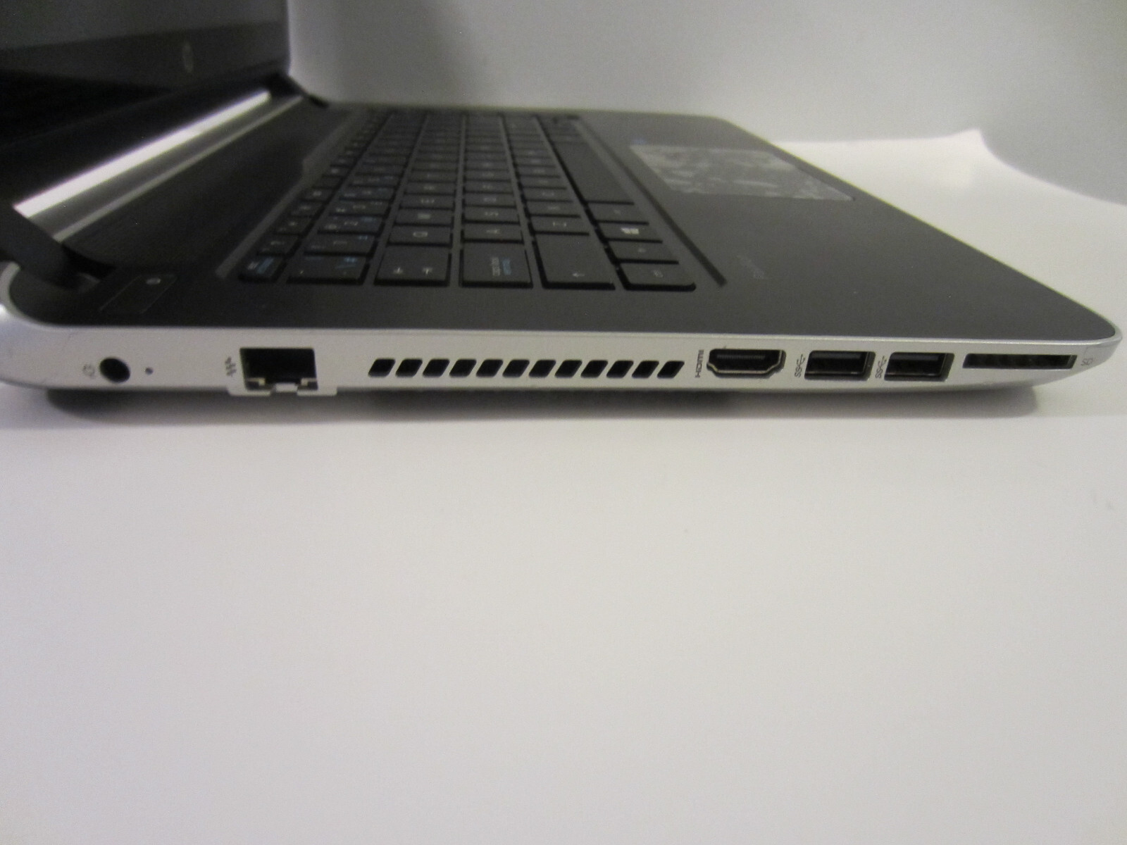 HP Pavilion 14-V038CA 14.0″ Intel N3530 2.16GHz BeatsAudio (AS-IS) Parts Repair
