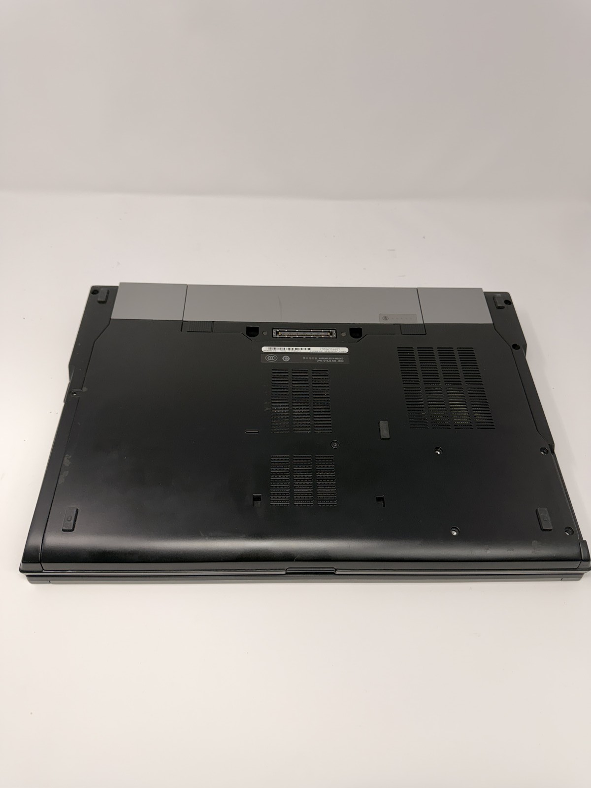 Dell Latitude E6510 Intel Core i5-M540 4GBRAM 256GBSSD Nvidia Card Win 11 Defect