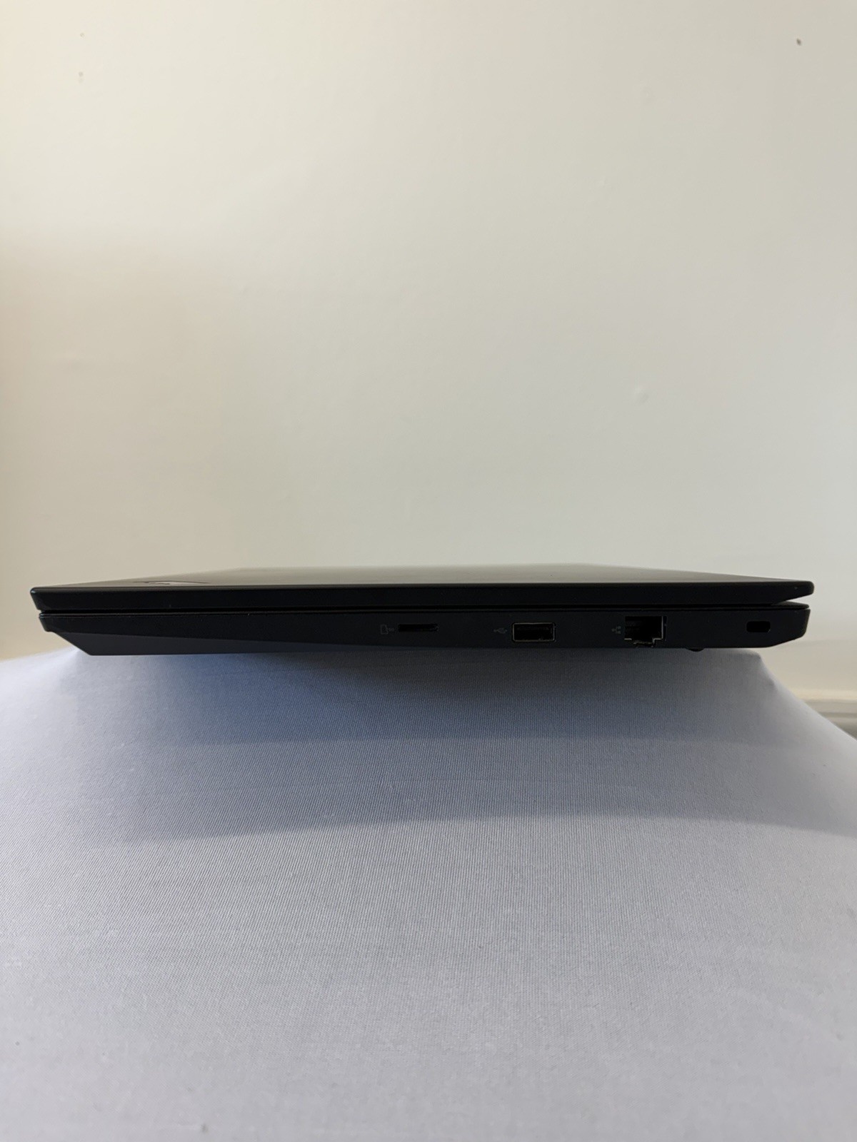 Lenovo Thinkpad E495 Laptop – Good Screen – AMD Ryzen 5-3500U – Read Des