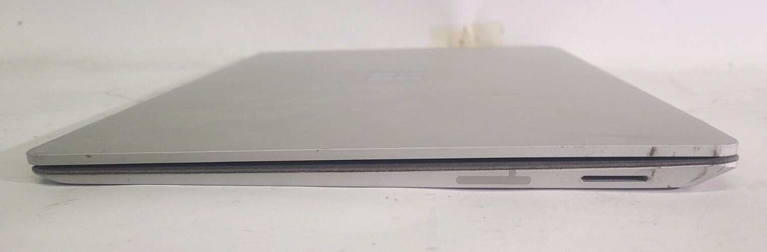 Microsoft Surface Laptop 1769 13.5″ i5-7200U 4GB RAM 128GB SSD Win 10 Pro