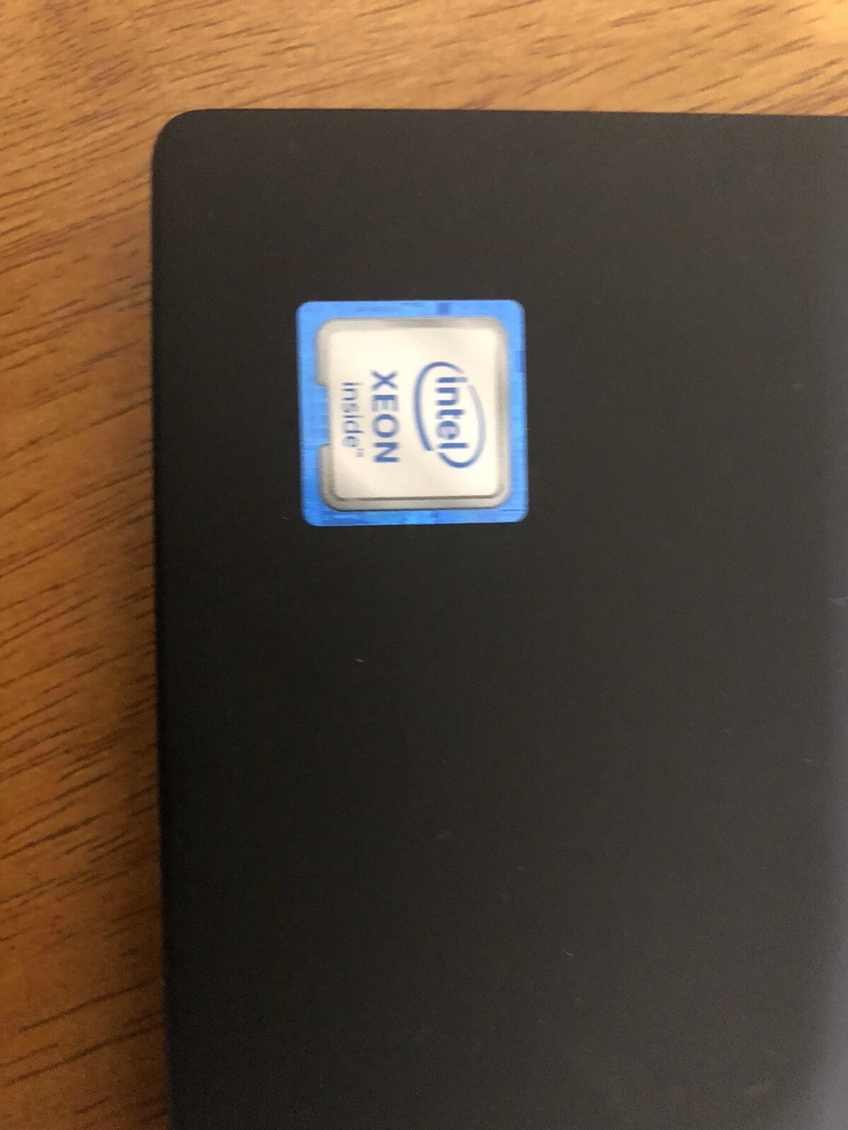 Lenovo Thinkpad P1 Gen1 type20ME -15.6” Intel xeon E-2176M /64GB RAM 2TB