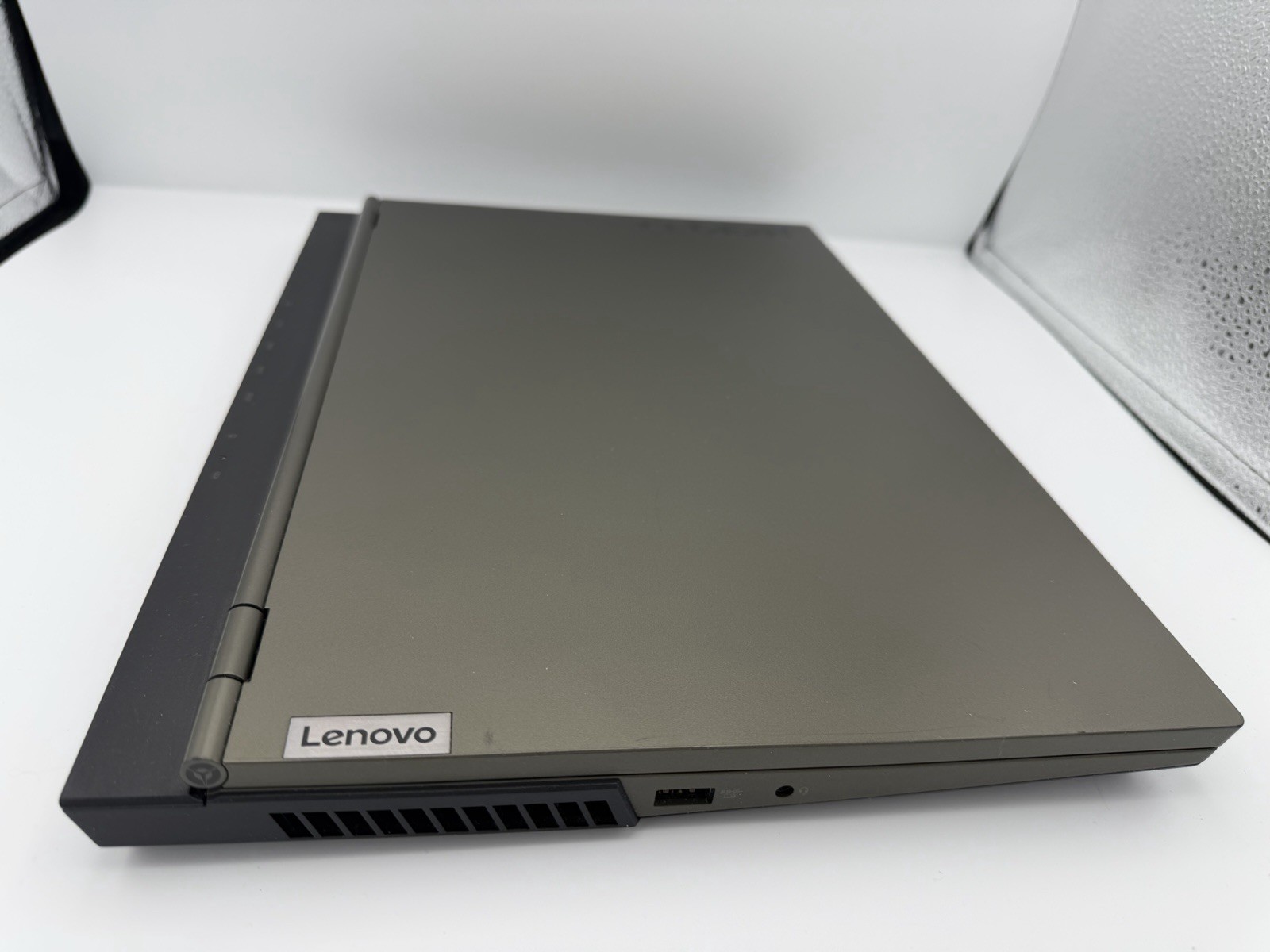 Lenovo Legion 5 15.6″ 144Hz | i7-10750H | GTX 1660 Ti | 16GB RAM | 1.5TB Storage
