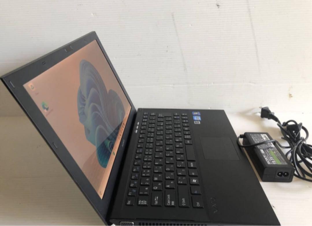 SONY VAIO SVZ1311AJ Core i5-3210M 2.50GHz SSD 128GB RAM 4GB Used From Japan