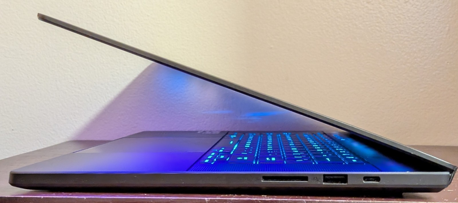 ASUS ROG Zephyrus G16 OLED (Core Ultra 9 185H, 16GB/1TB SSD, RTX 4070) Laptop