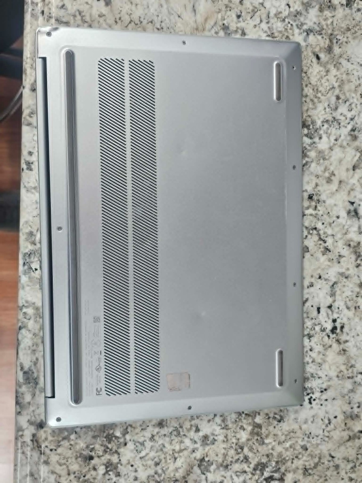 Lenovo Yoga 7 16IRL8 16″ Intel Core i5-1335U 16GB Laptop -Parts Special