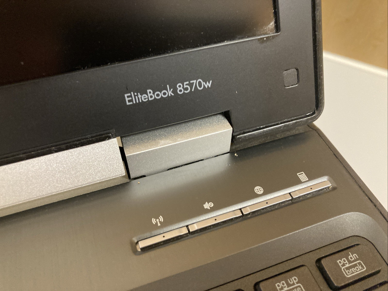 💻 HP EliteBook 8570w ⚙️ i7 15.6″ Workstation | No RAM/SSD | Parts or Repair 🔋
