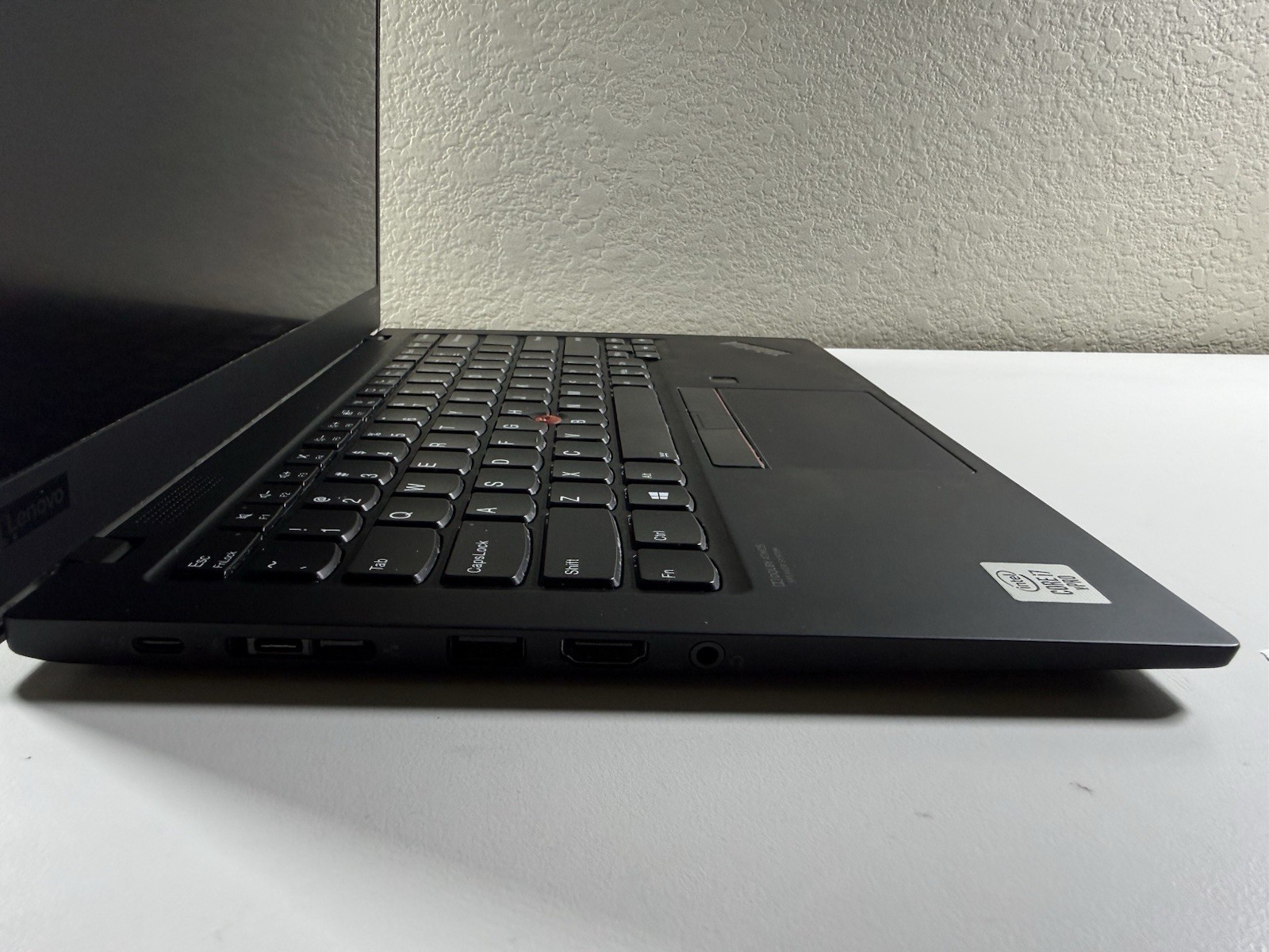 Lenovo ThinkPad X1 Carbon Gen 8 14″ i7-10610U 16GB RAM 512GB WIN 11 NO BATTERY