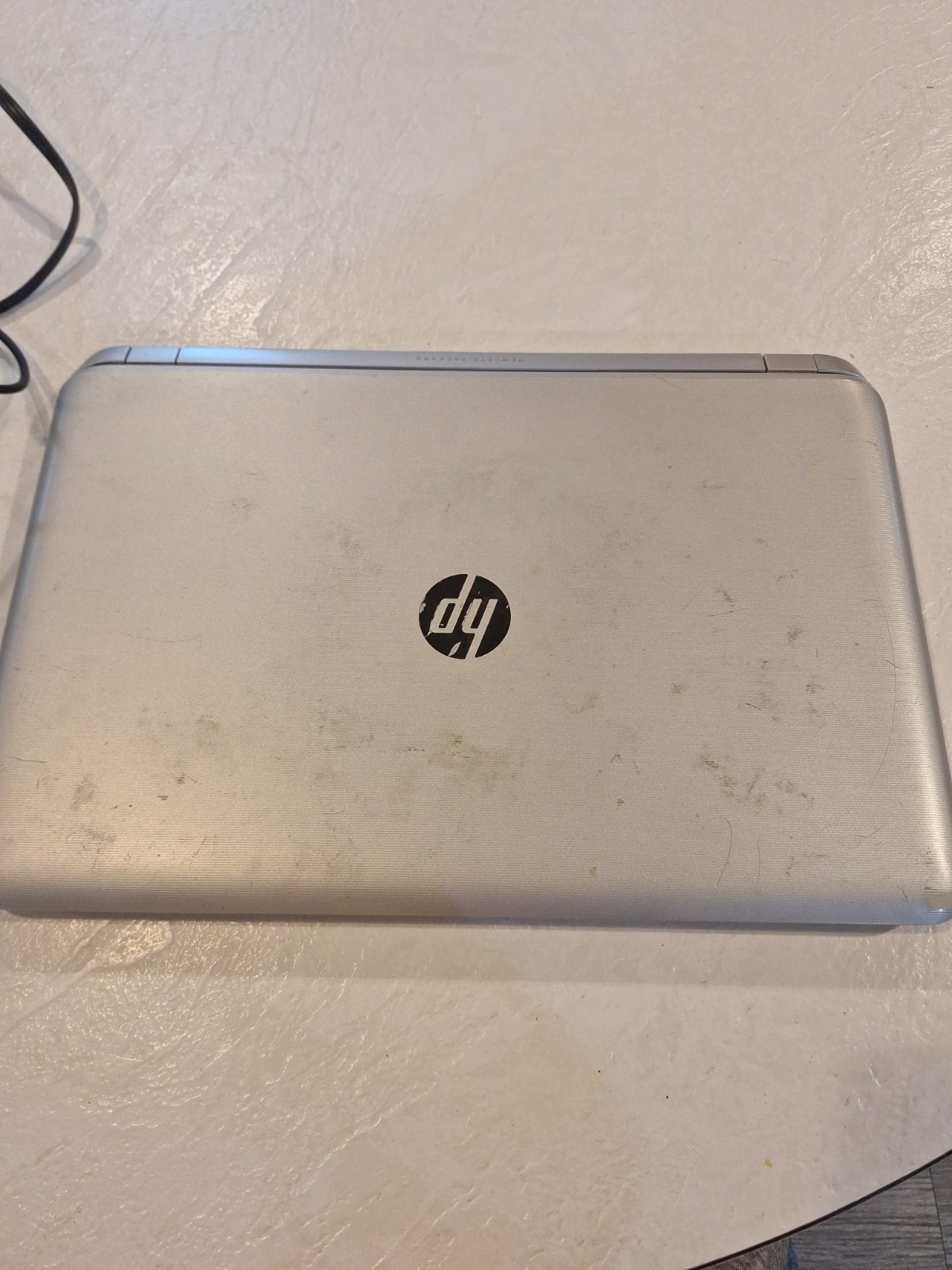 HP Pavilion 17-f053us AMD A8-6410 AMD Radeon R5 2GHZ 8GB NO HDD Read Description