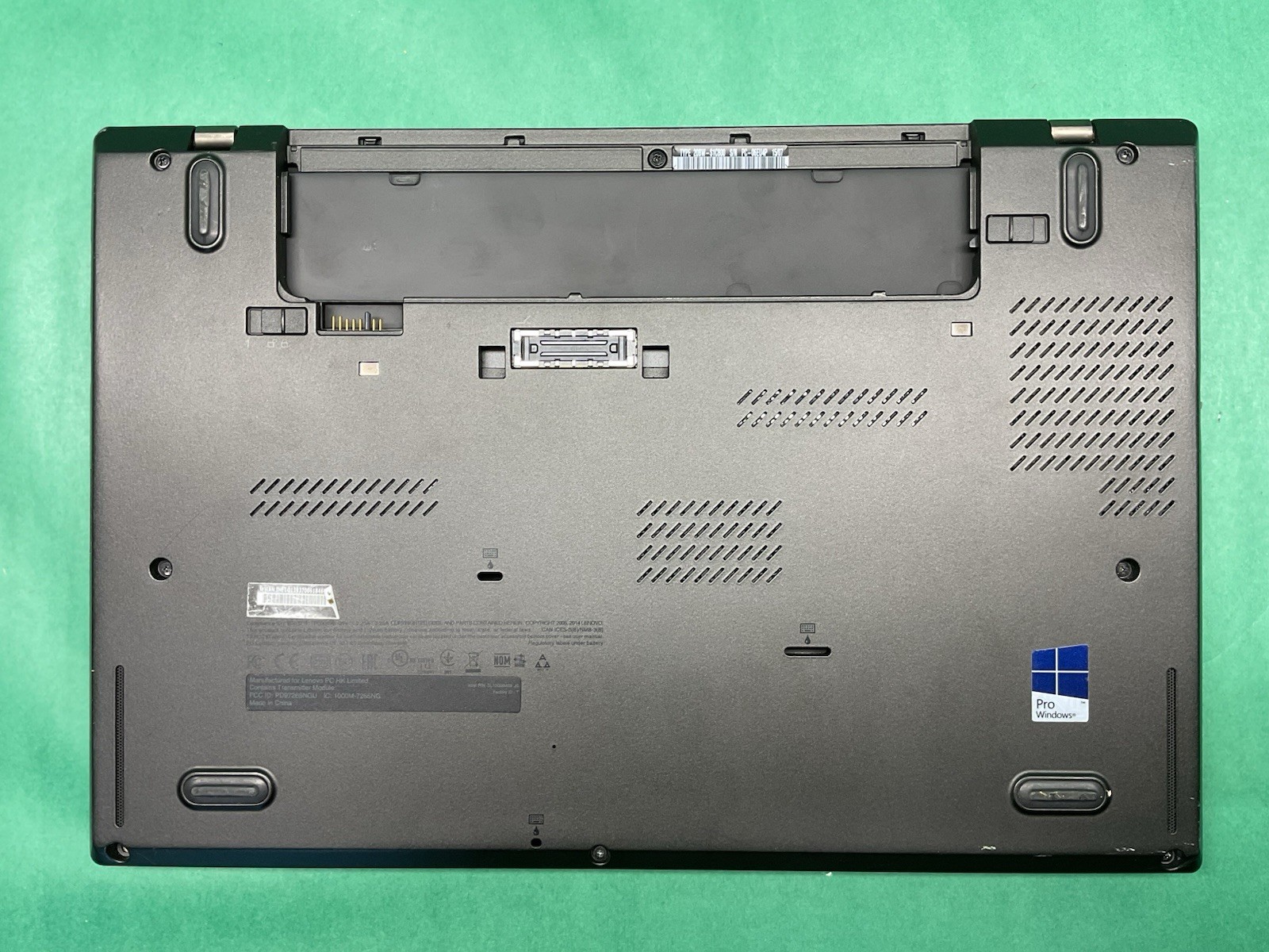 3 Pack – Lenovo Thinkpad T450s 14″ – 1 Powers On – 1 Battery – Untested – No HDs