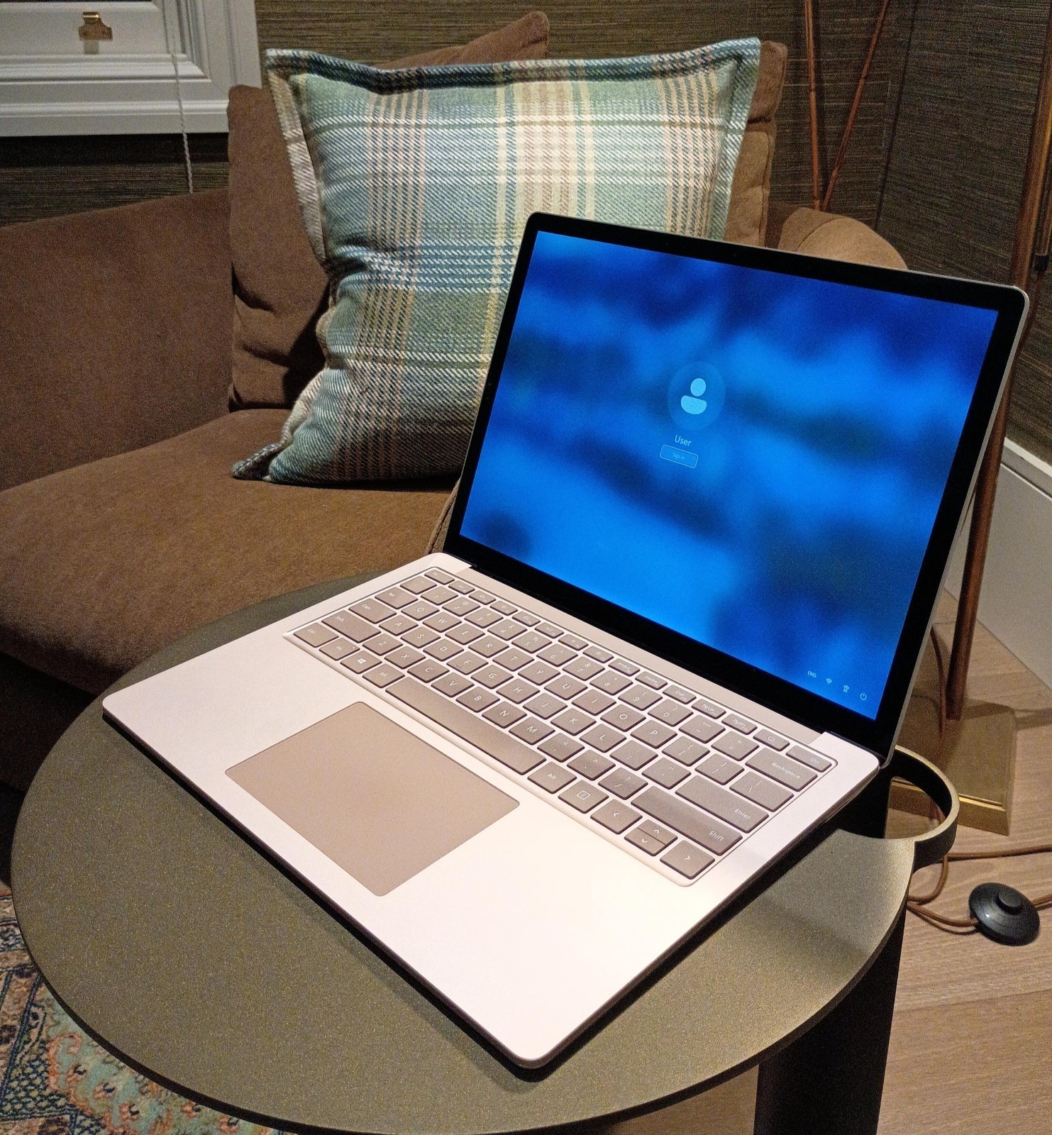 Surface Laptop 4 Model 1958 Ryzen 5, 13.5″ Touch, 16G RAM, 256G SSD Win 11 Pro