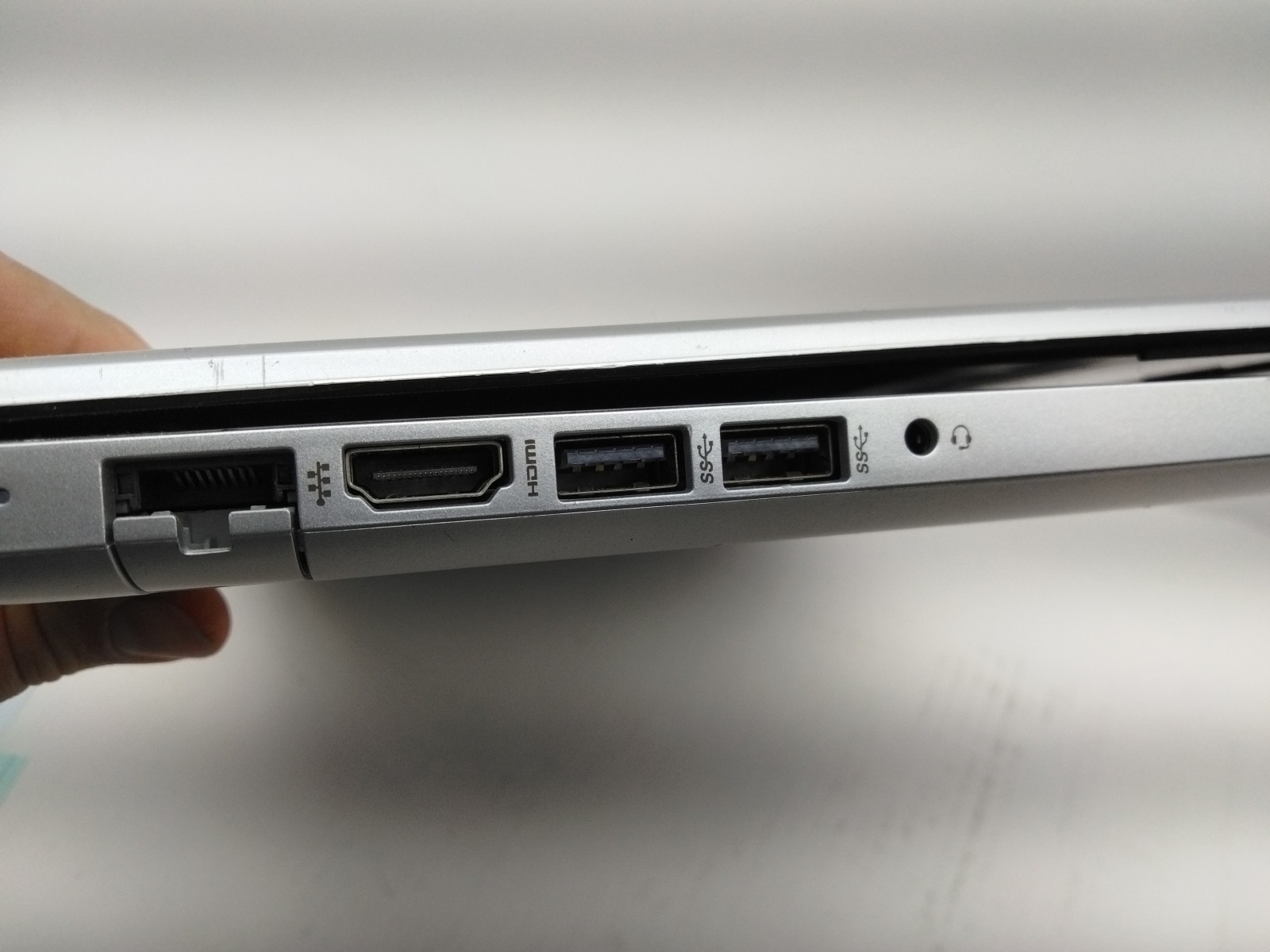 HP Pavilion 15-db0031nr 15.6″ AMD A9-9425 4GB 330GB Hd