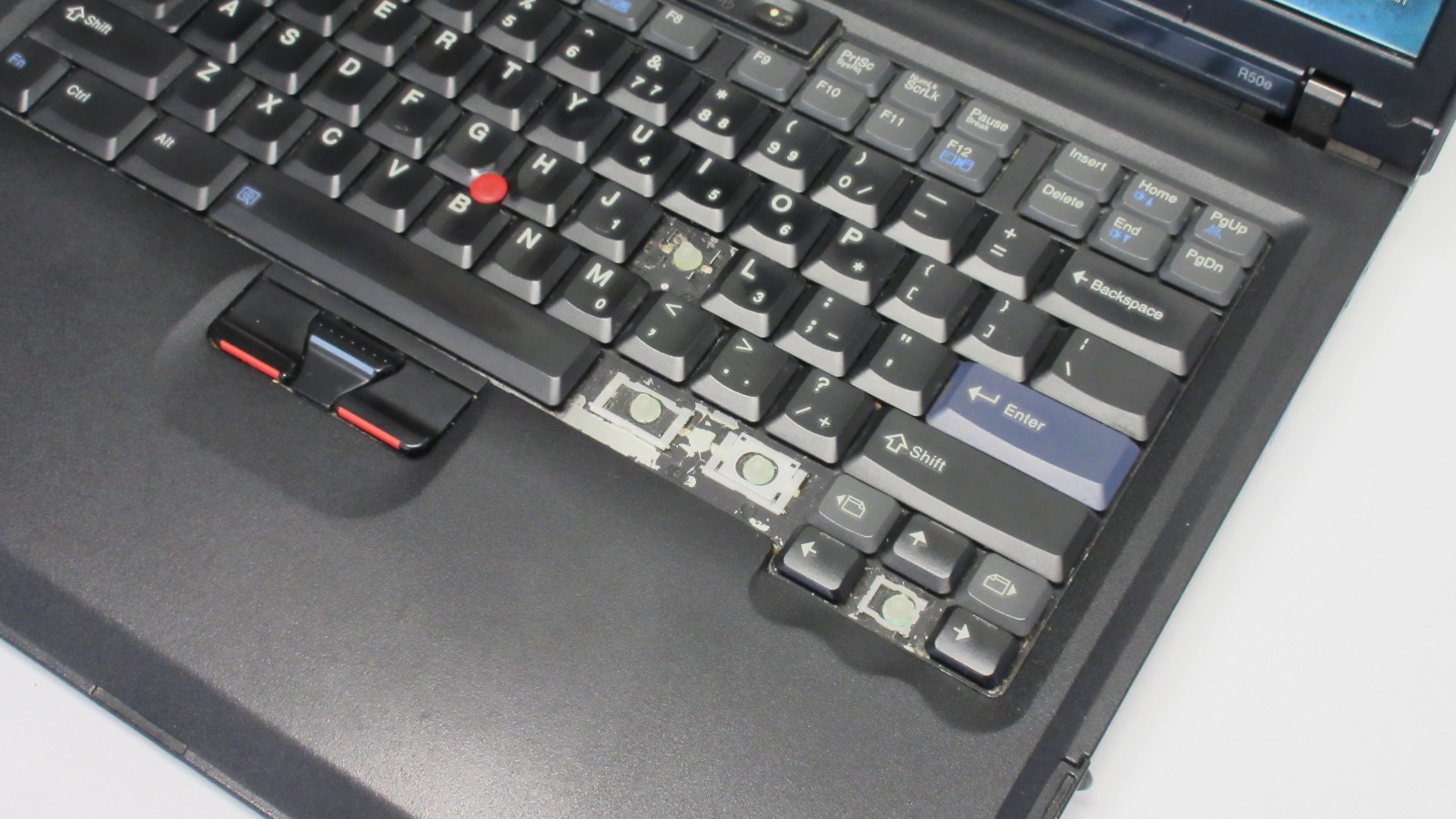 IBM ThinkPad R50e, Pentium Centrino 1.6Ghz, 512MB, 60GB HDD, DVD-RAM, Win XP SP3