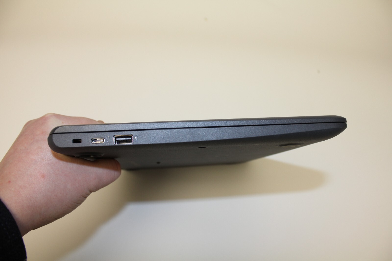 Dell Chromebook 11.6 inch ( 32 GB, Intel Celeron N4020, 2.80 GHz , 4 GB ) NO BAT