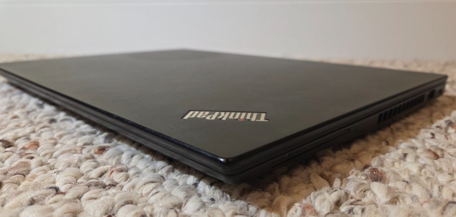 Lenovo ThinkPad T490s 14″ (512 GB SSD, Intel Core i7-8565U, 1.8 GHz, 16 GB RAM)