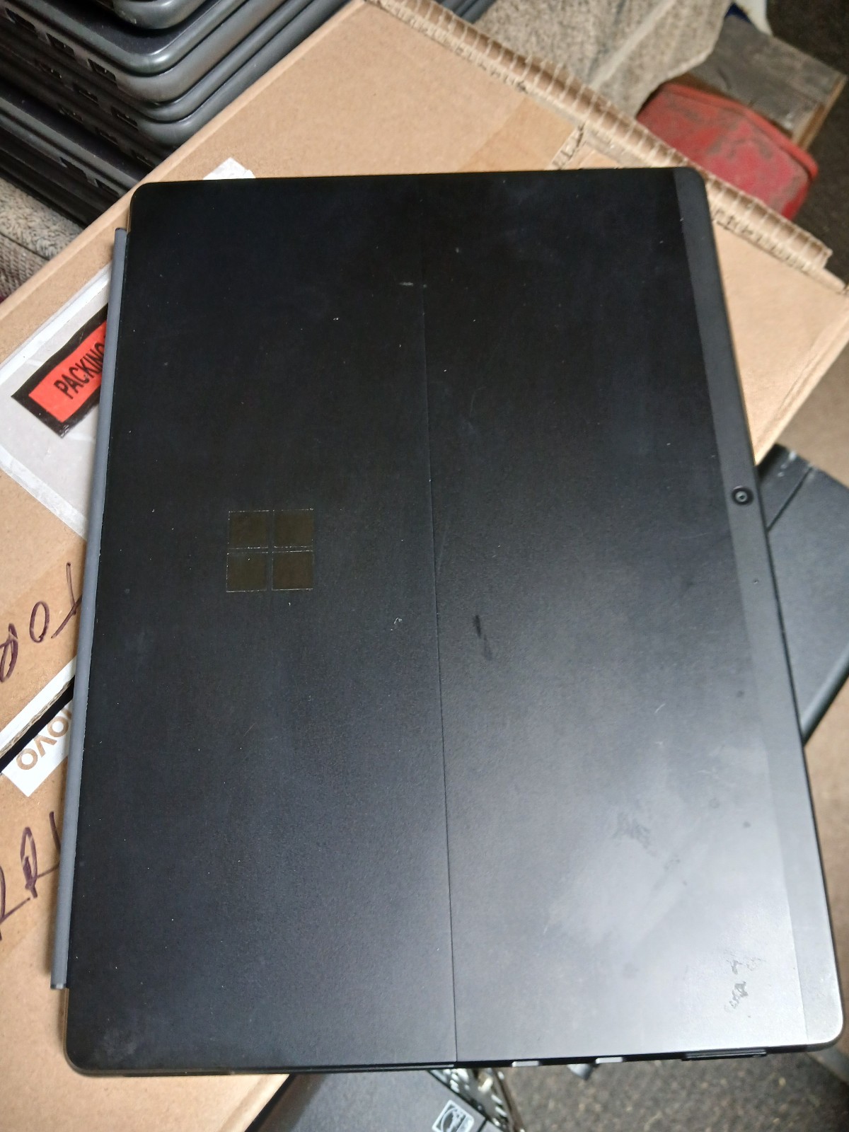 microsoft surface pro x sq1@3.0 8GB Ram 256GB SSD Qualcomm Adreno 680 WIN 11 Pro