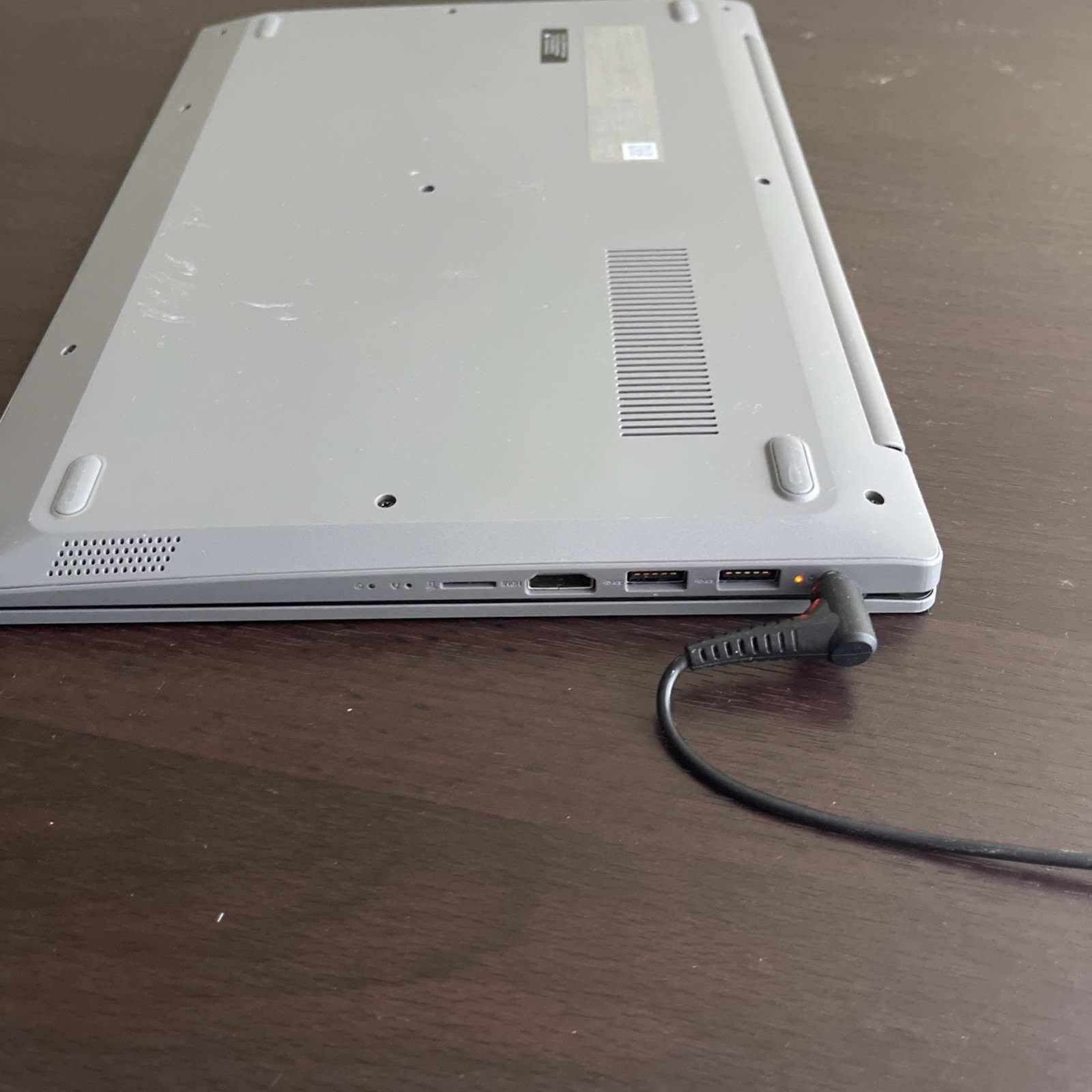 Slightly Used: Lenovo IdeaPad 14″ AMD A6-9220e/4GB/64GB Laptop