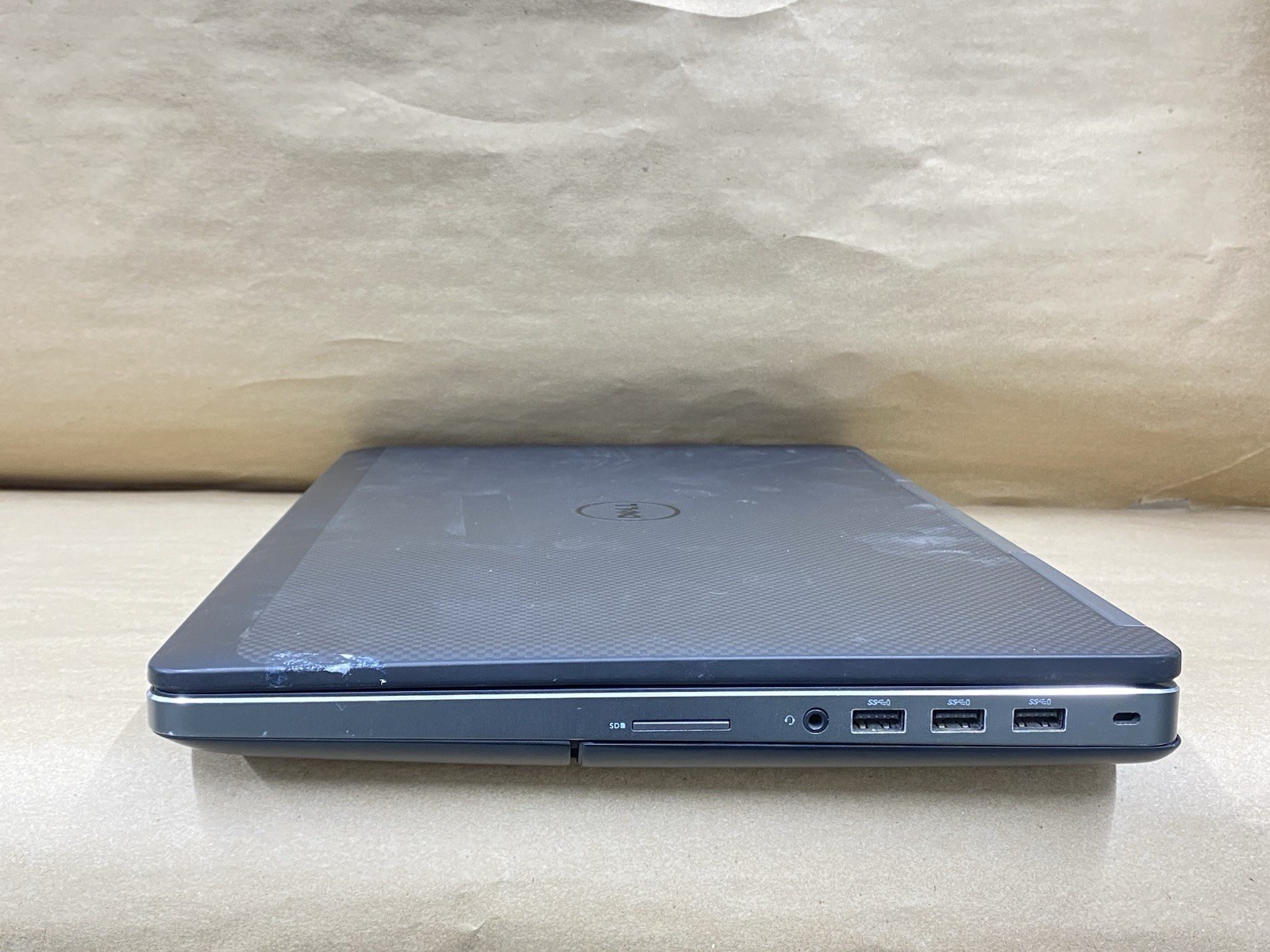 Dell Precision 7520 – 3840×2160 – E3-1575M – 8GB – 256GB SSD – Win 10 Pro READ