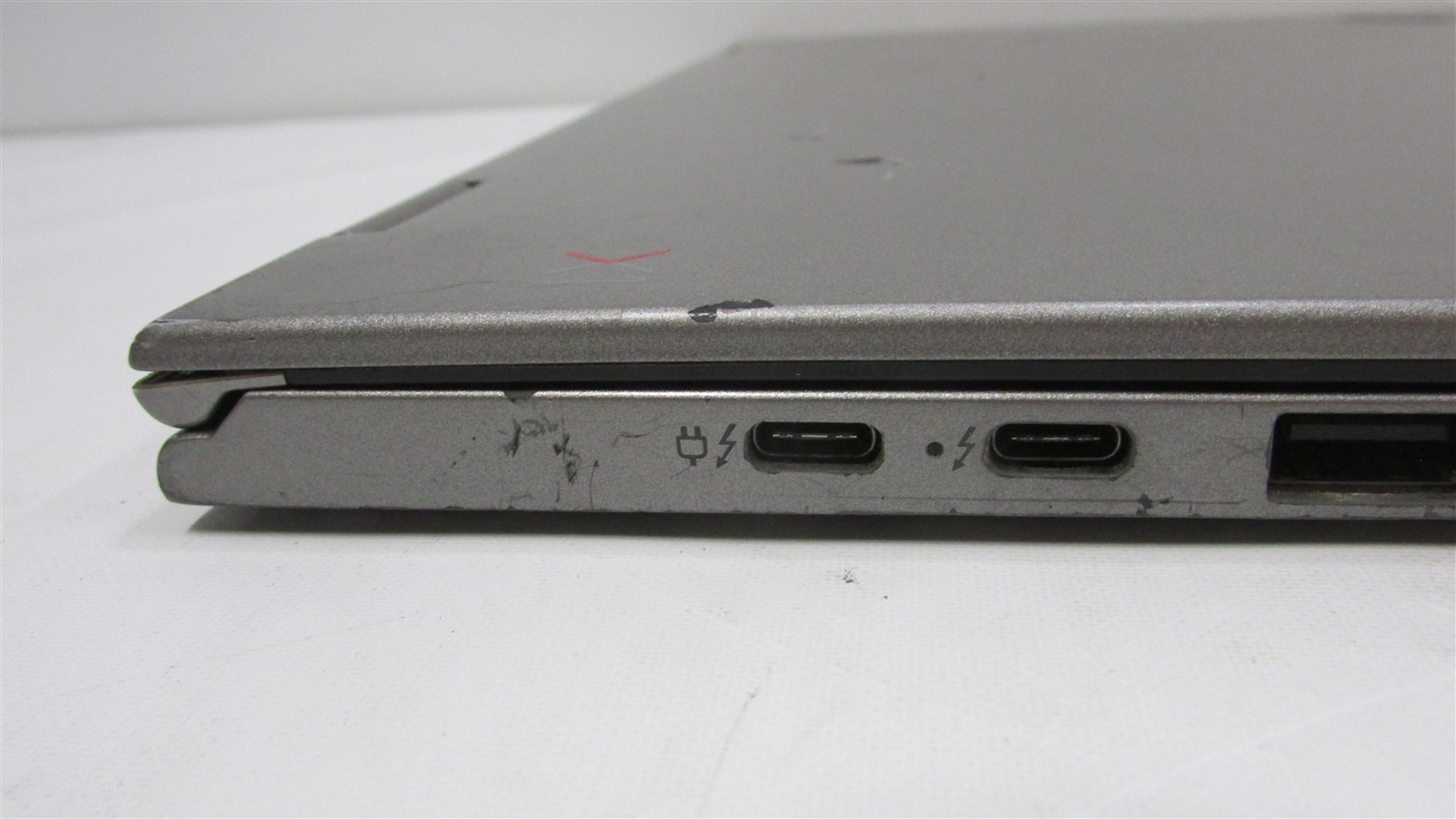 Lenovo Thinkpad X1 Yoga i7-8650U 1.9GHz 16GB RAM 256GB NVME 14″ W11 Pro COSM DMG