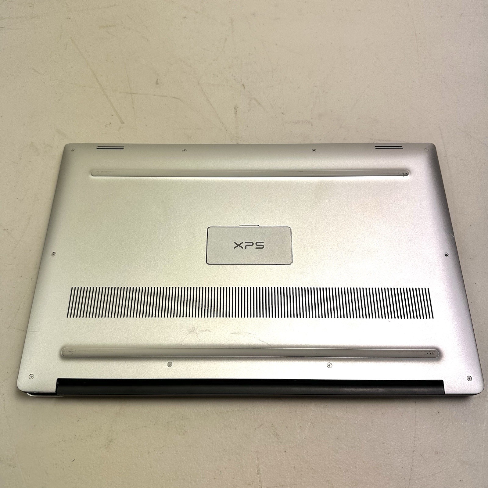 Dell XPS 15 9570 Core i7-8750H 2.20GHz 16GB 256GB SSD GTX 1050 Ti Win 11 Pro