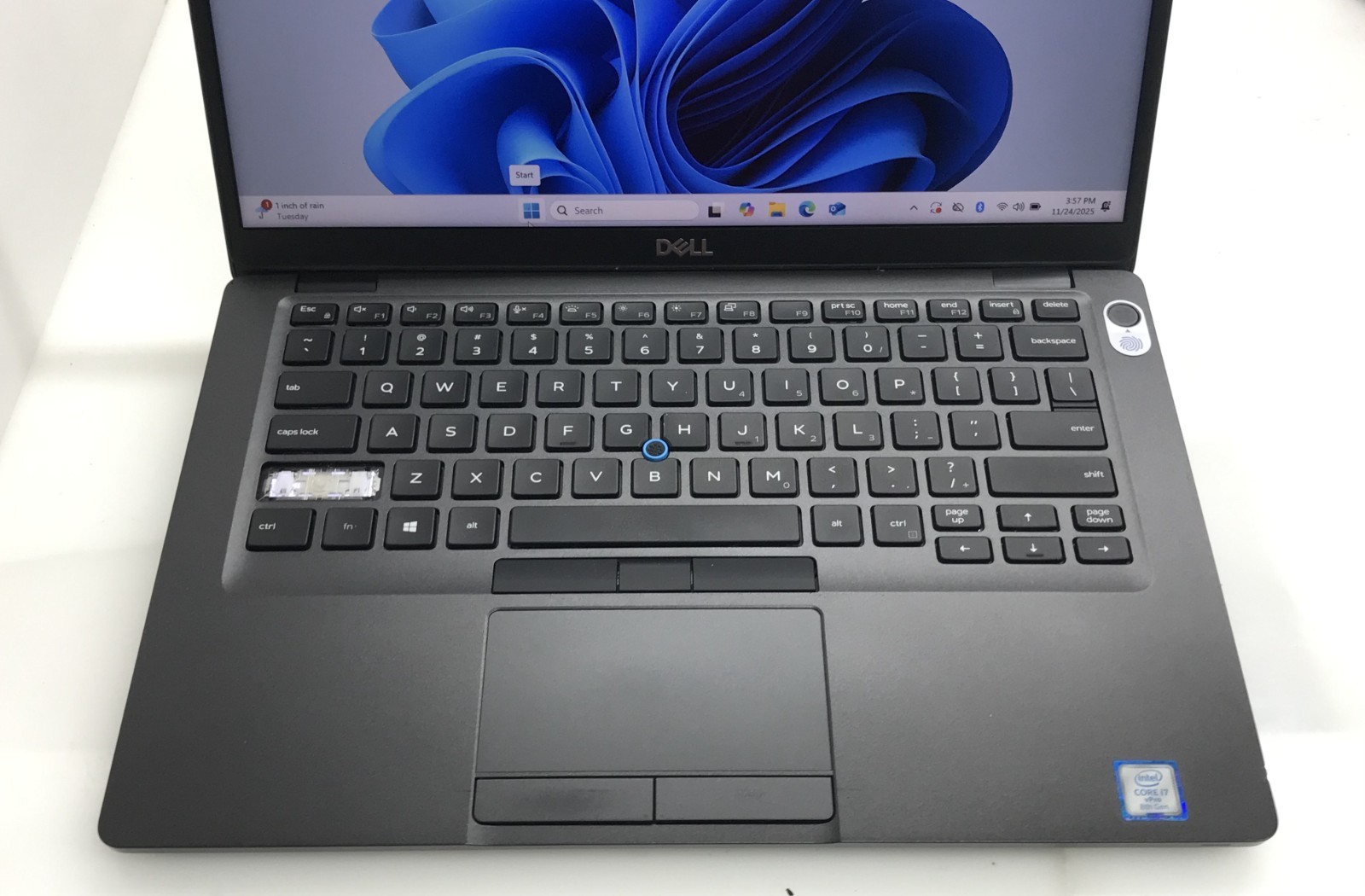 DELL LATITUDE 5400 i7-8665U@1.90GHz 8GB RAM 256GB NVMe W11P *READ