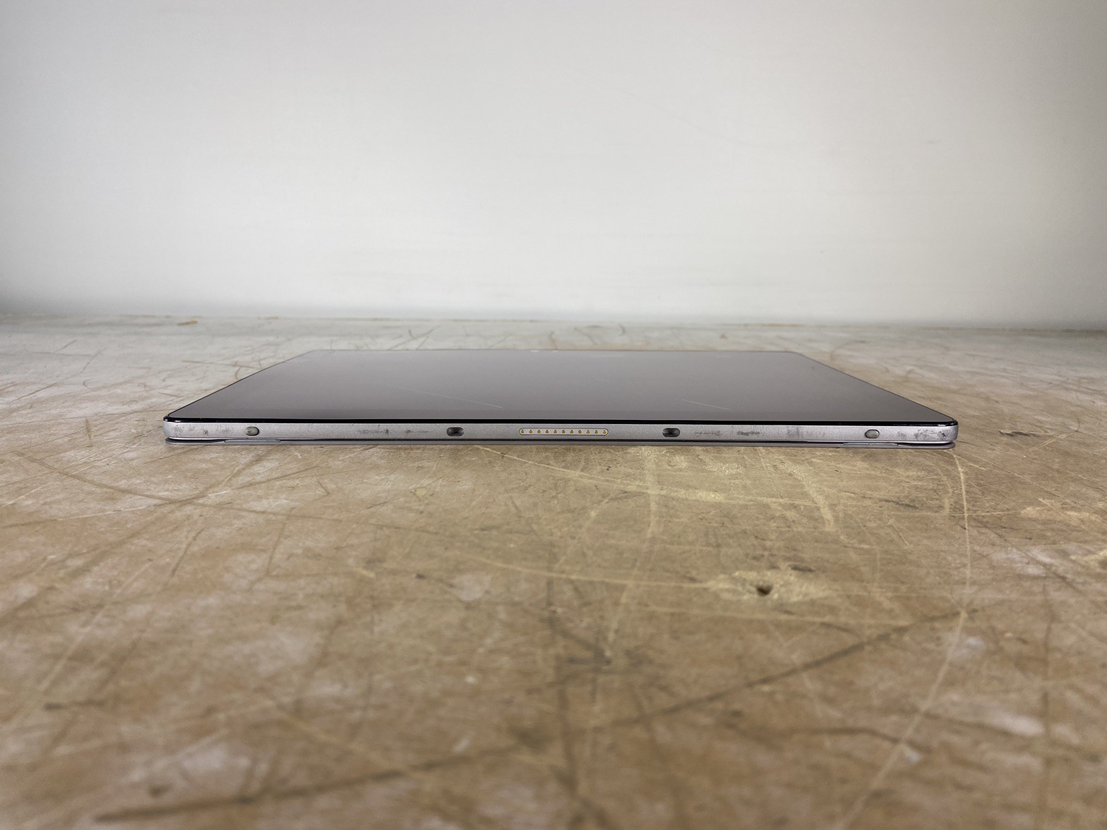 DELL LATITUDE 7200 2-IN-1 i5-8365U @ 1.60GHz, 8GB RAM, NO HDD/OS – (FOR PARTS)