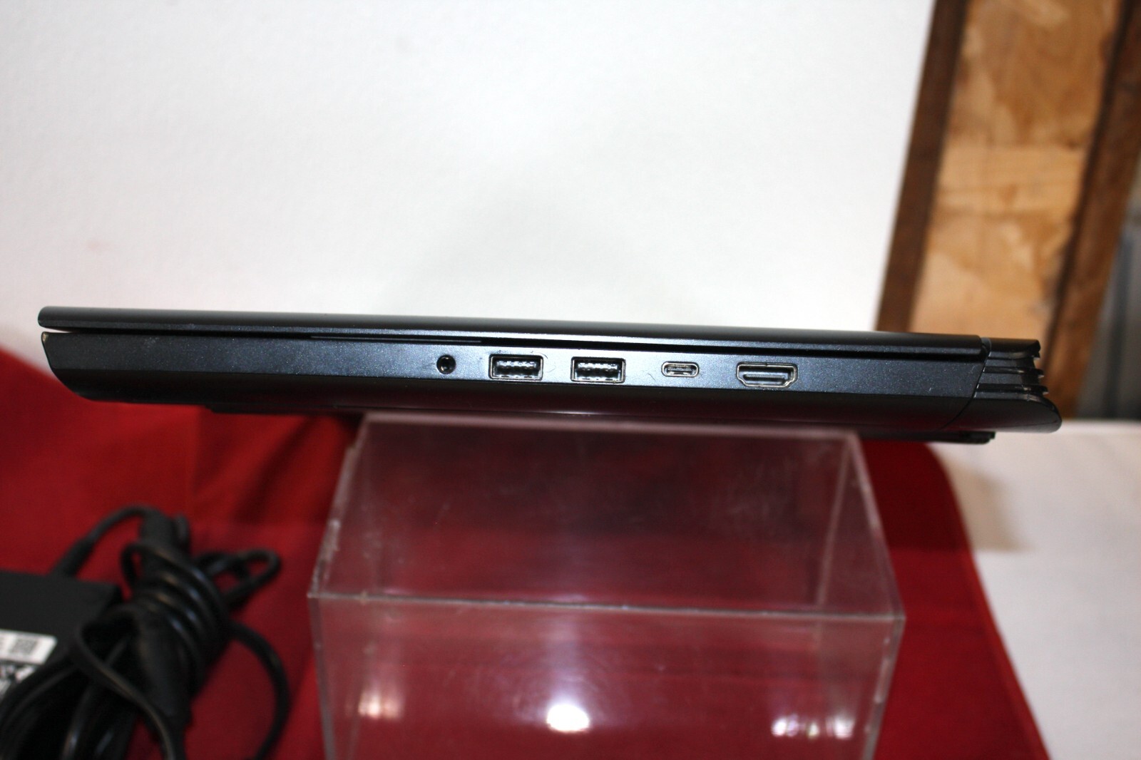 Dell G7 15 7588 2.2GHz Core i7-8750H 16GB RAM 128GB SDD 1TB HDD GTX 1060 W/Max Q