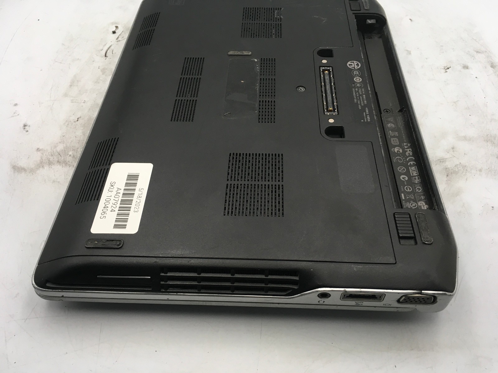 DELL LATITUDE E6220 – FOR PARTS/BROKEN LCD – INTEL I5 2ND GEN – NO RAM -READ- BB