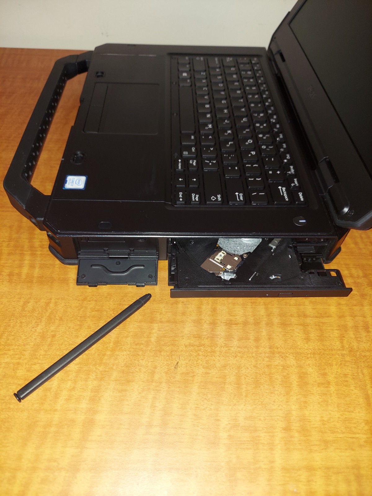 Dell Latitude 5424 Rugged i7-8650U 8GB 512GB SSD 14′ Touch Screen RGB Camera