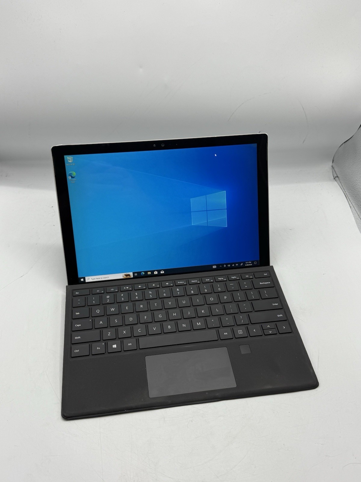 Microsoft Surface Pro 4 1724 12.3” Intel i5-6300U 4GB RAM 128GB SSD WIN10P