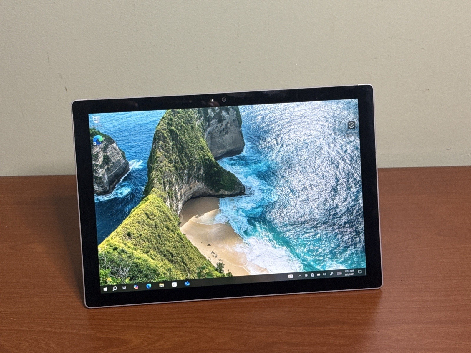 Microsoft Surface Pro 4 1724 i5 4GB 128GB Win10 Pro w/ Type Cove