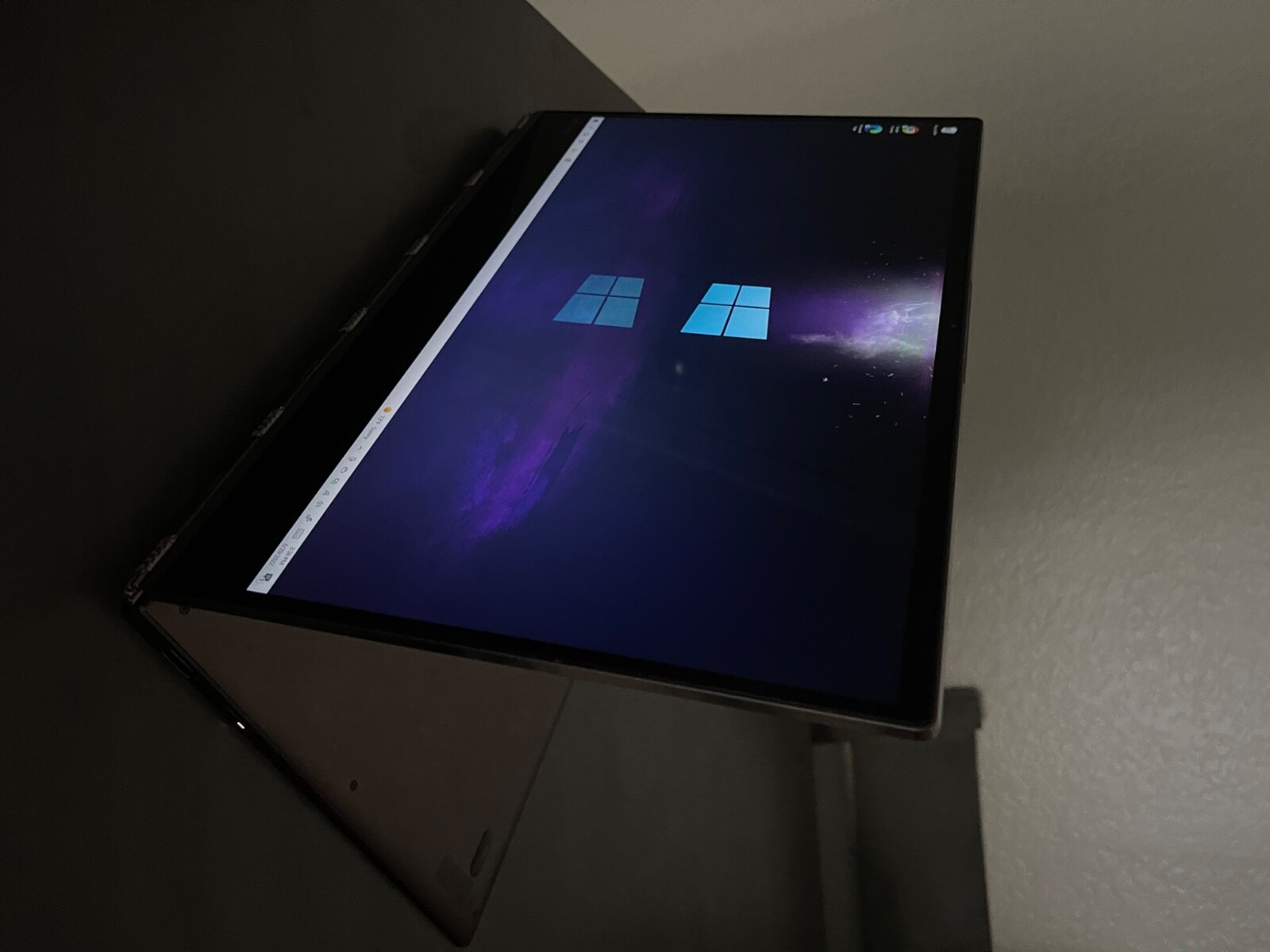 Lenovo Yoga 920 13.9″ (256GB, Intel Core i7-8550U, 1.80GHz, 8GB) 2-in-1…