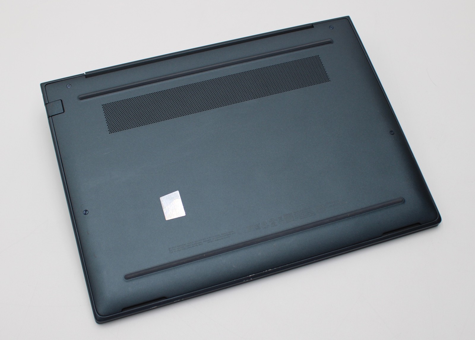 HP Elite Dragonfly G4 i7-1365U 16GB 256GB SSD Windows 11 Pro – * Cosmetic *
