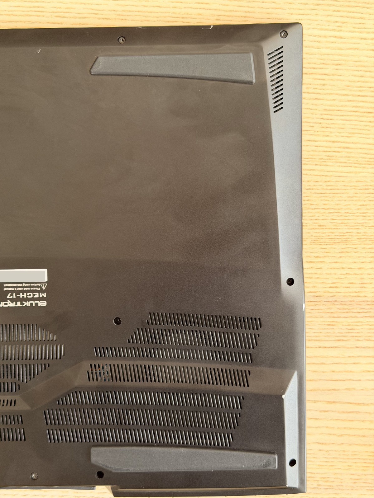Eluktronics MECH-17 G2 17” 6900HX RTX 3080 Ti 64GB 2TB + LPP G1 + Original Box