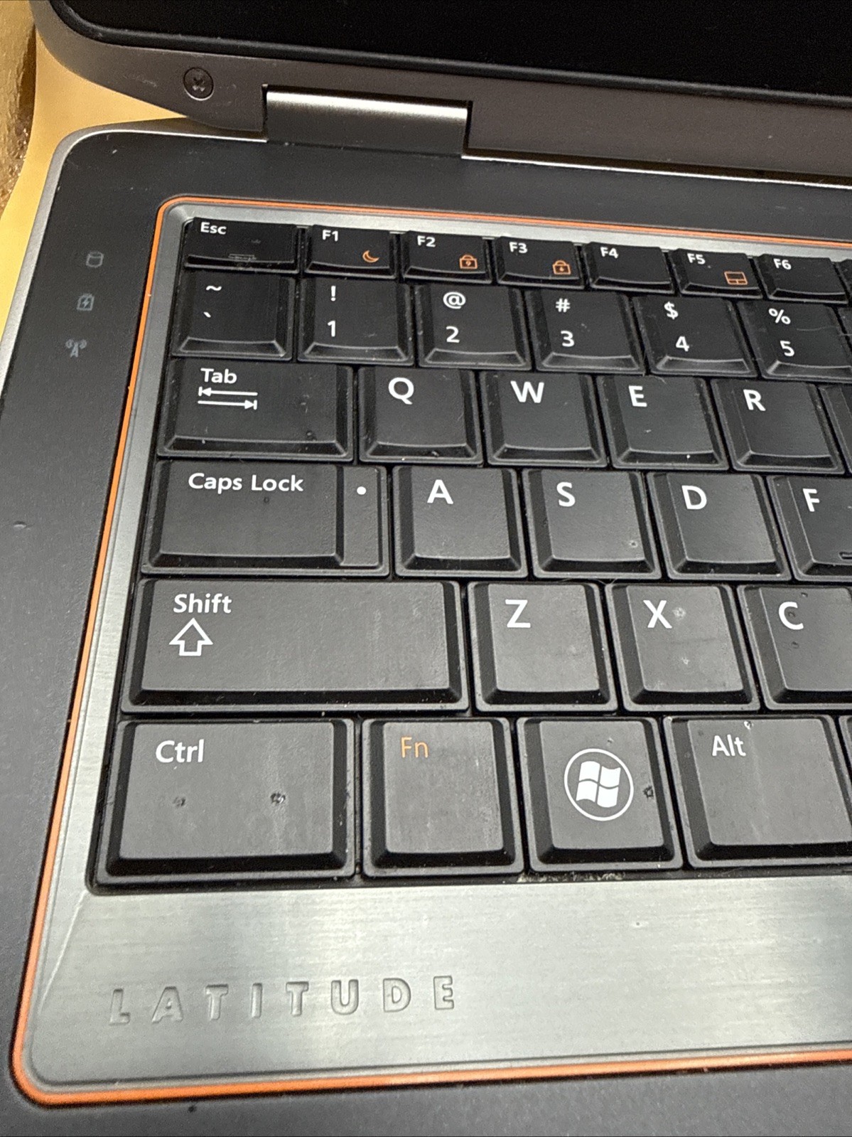 DELL LATITUDE E6320 Laptop w/ Intel Core i5-2520M 2.50 GHZ + 8 GB Parts Only