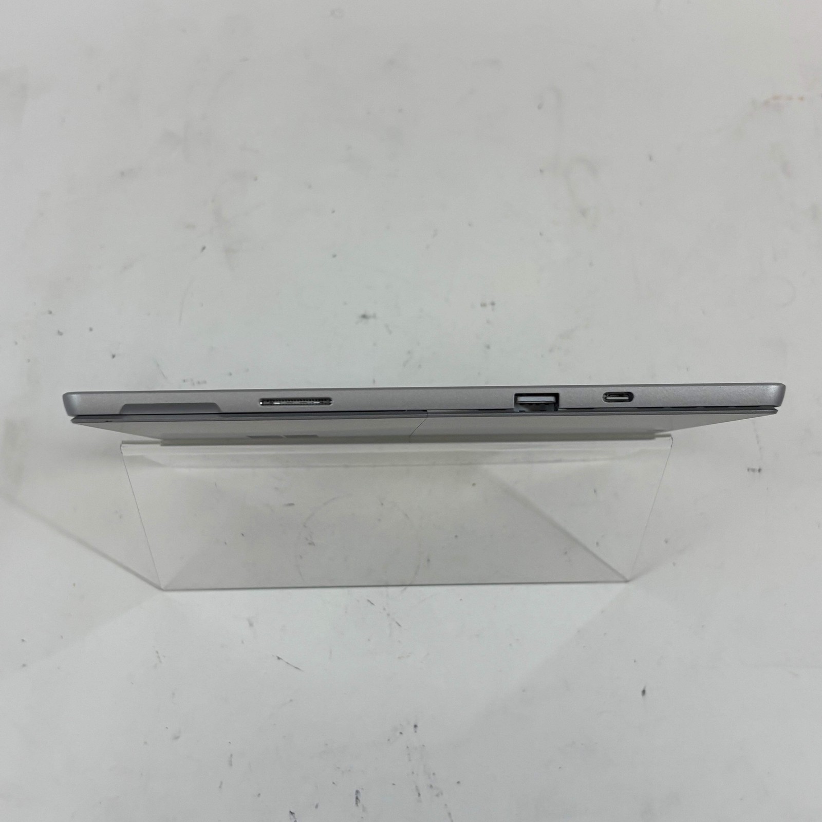 Microsoft Surface Pro 7+ 1960 12.3″ i5-1135G7 2.4GHz 8GB RAM 128GB SSD