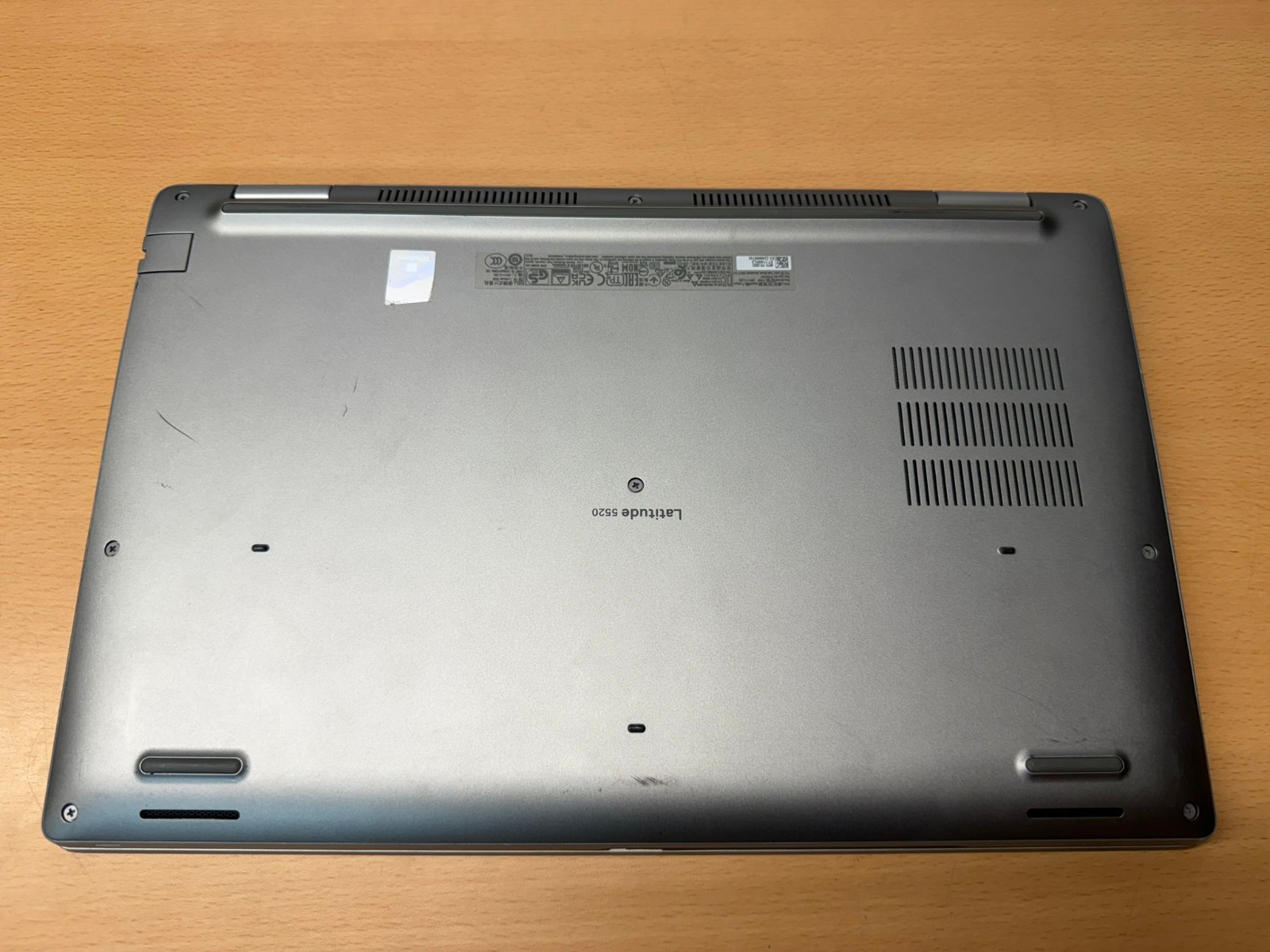 Dell Latitude 5520 i7-1185G7 32GB RAM 256GB SSD FHD Win11 BAD USB-A PORT – READ!