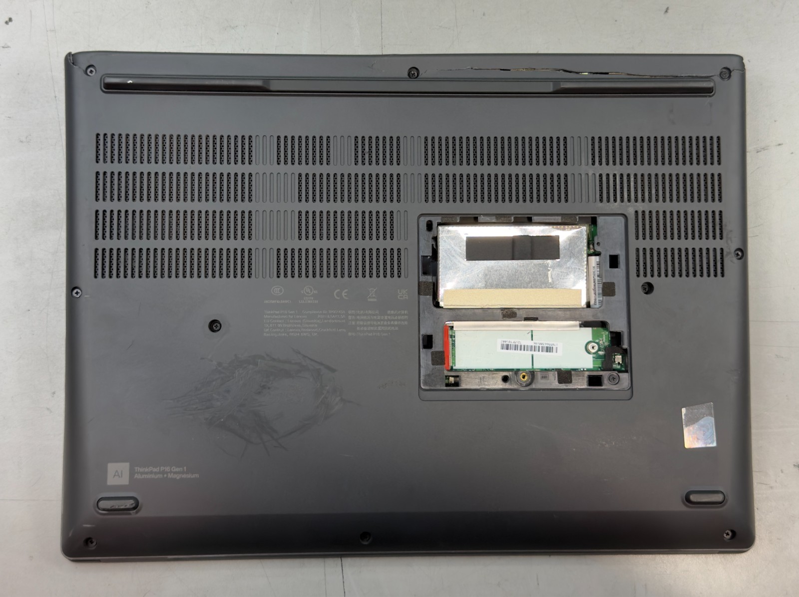 Lenovo Thinkpad P16 Gen 1 i9-12900HX / 16GB RAM / RTX A1000 / NO SSD -RL6013