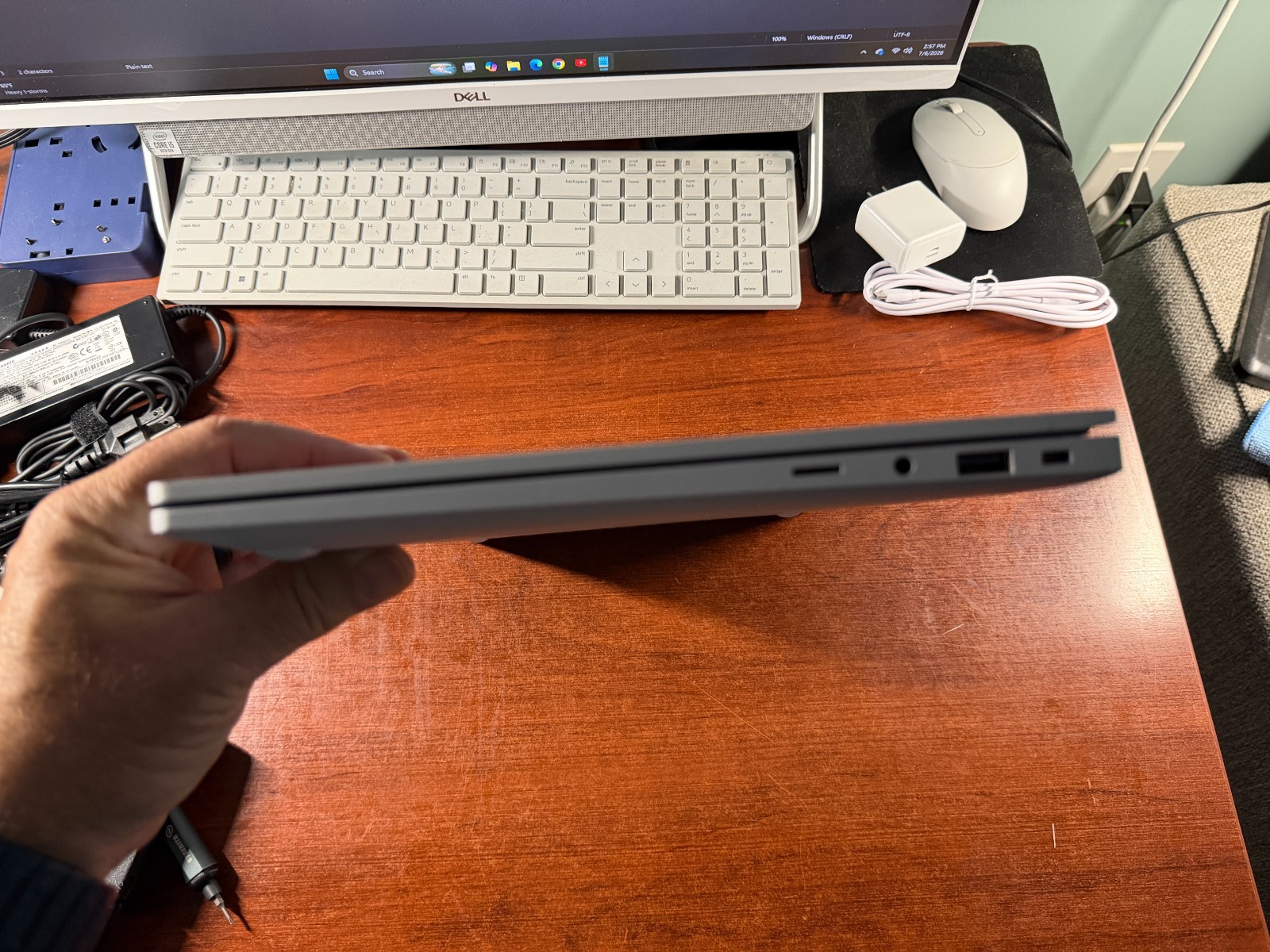 Samsung Galaxy Book2 15.6″ i5-1235U 8GB RAM 256GB SSD Silver Win11 – Excellent
